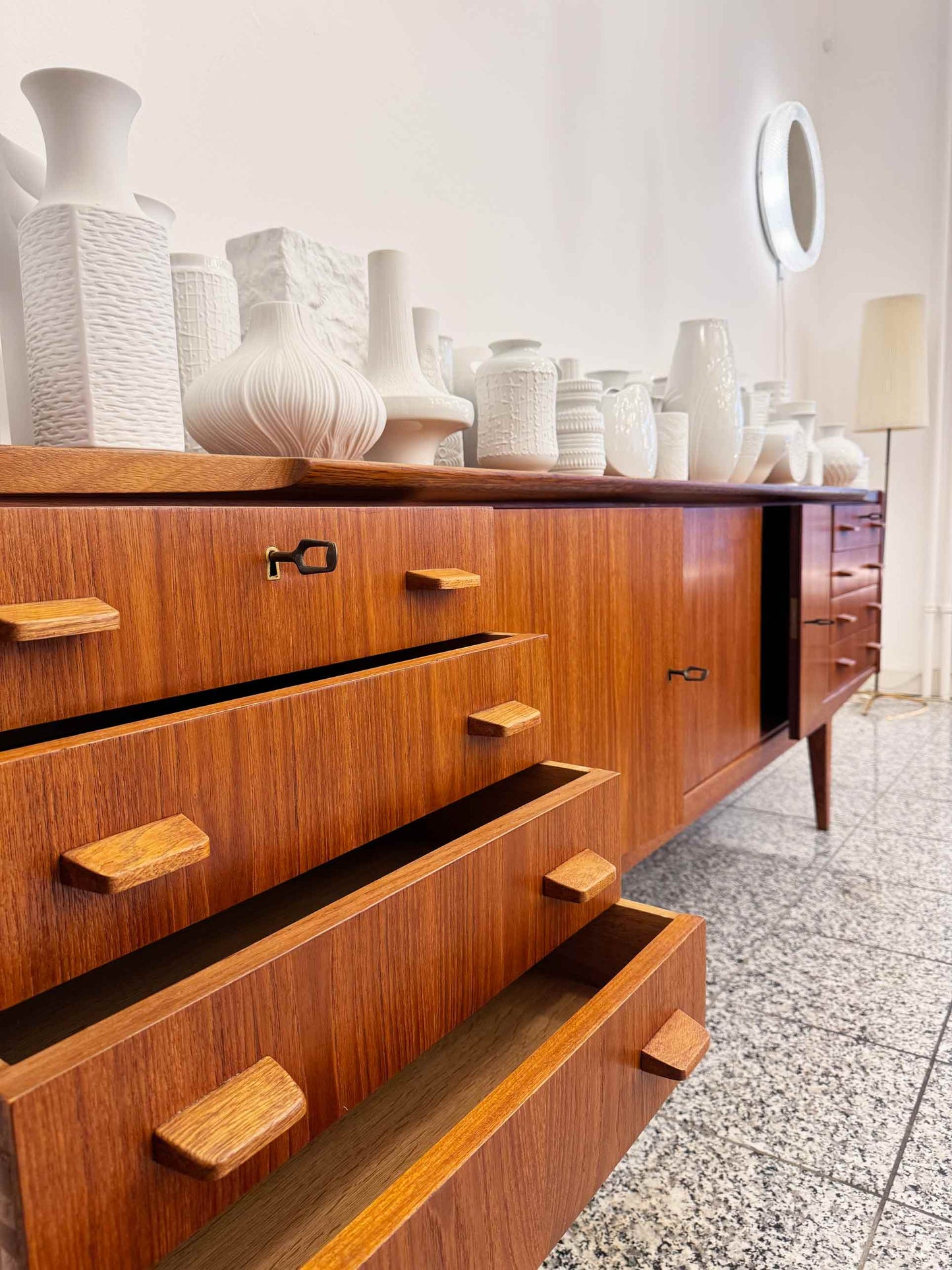 Sideboard aus Teakholz