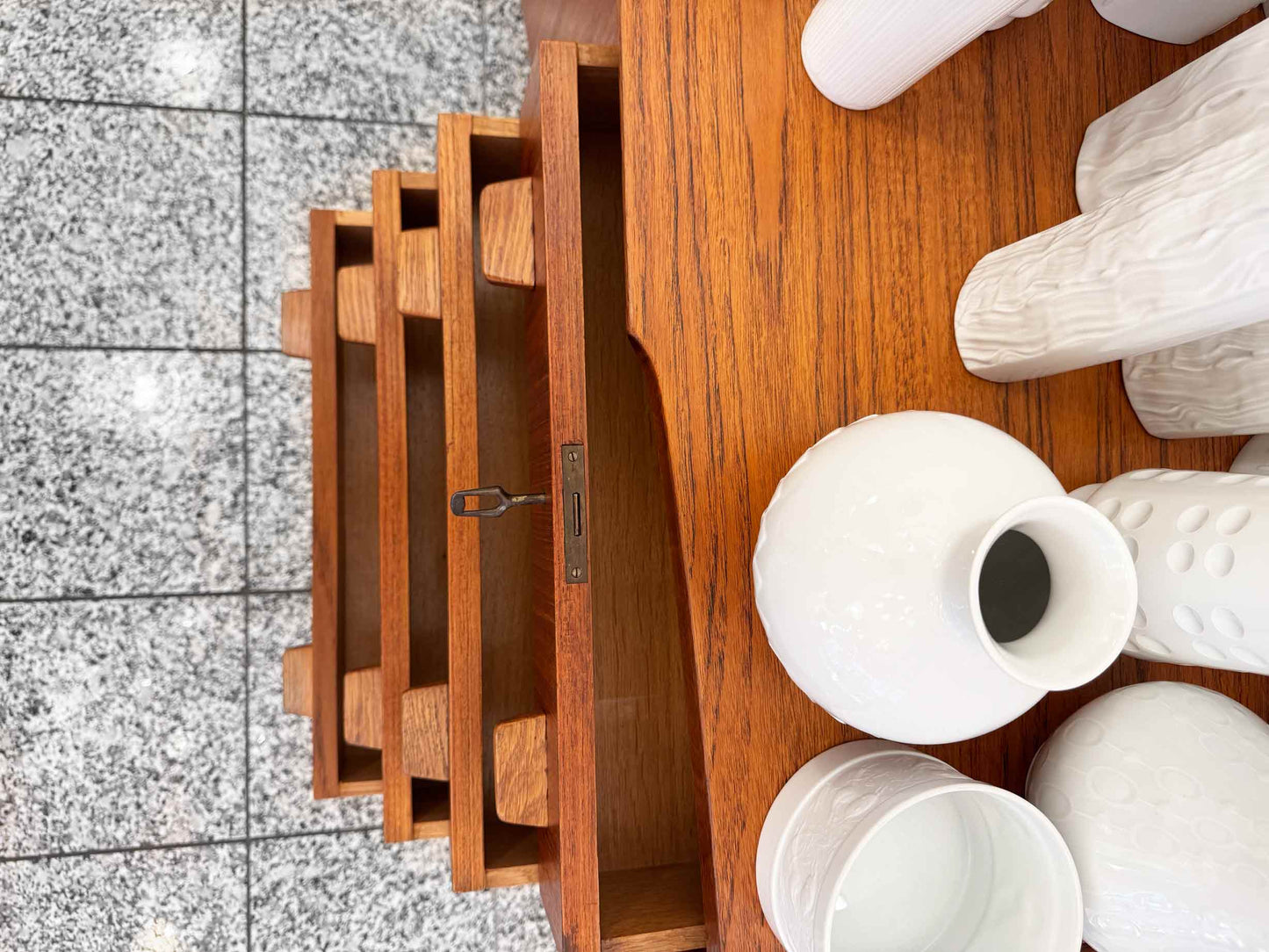 Sideboard aus Teakholz