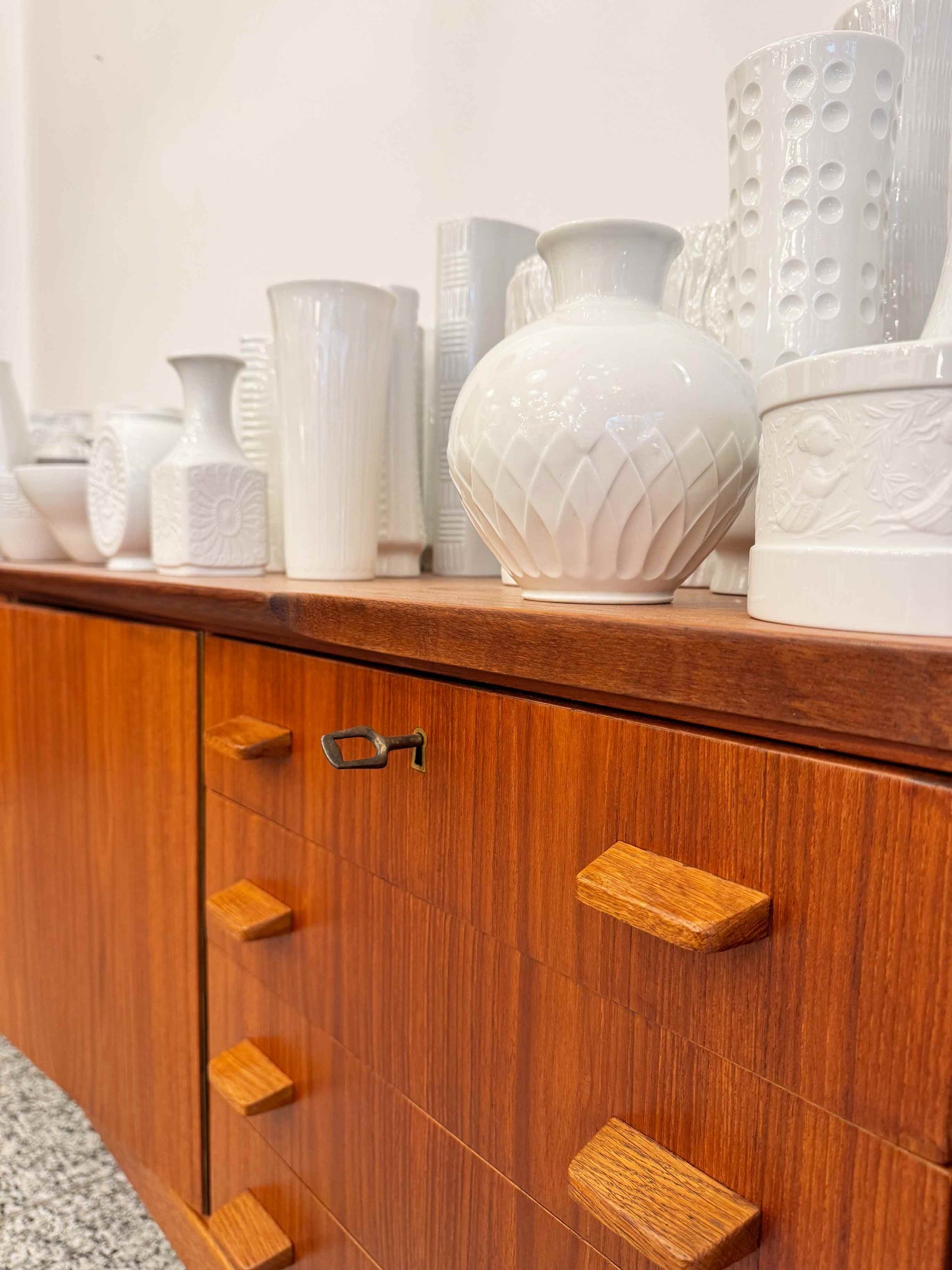 Sideboard aus Teakholz