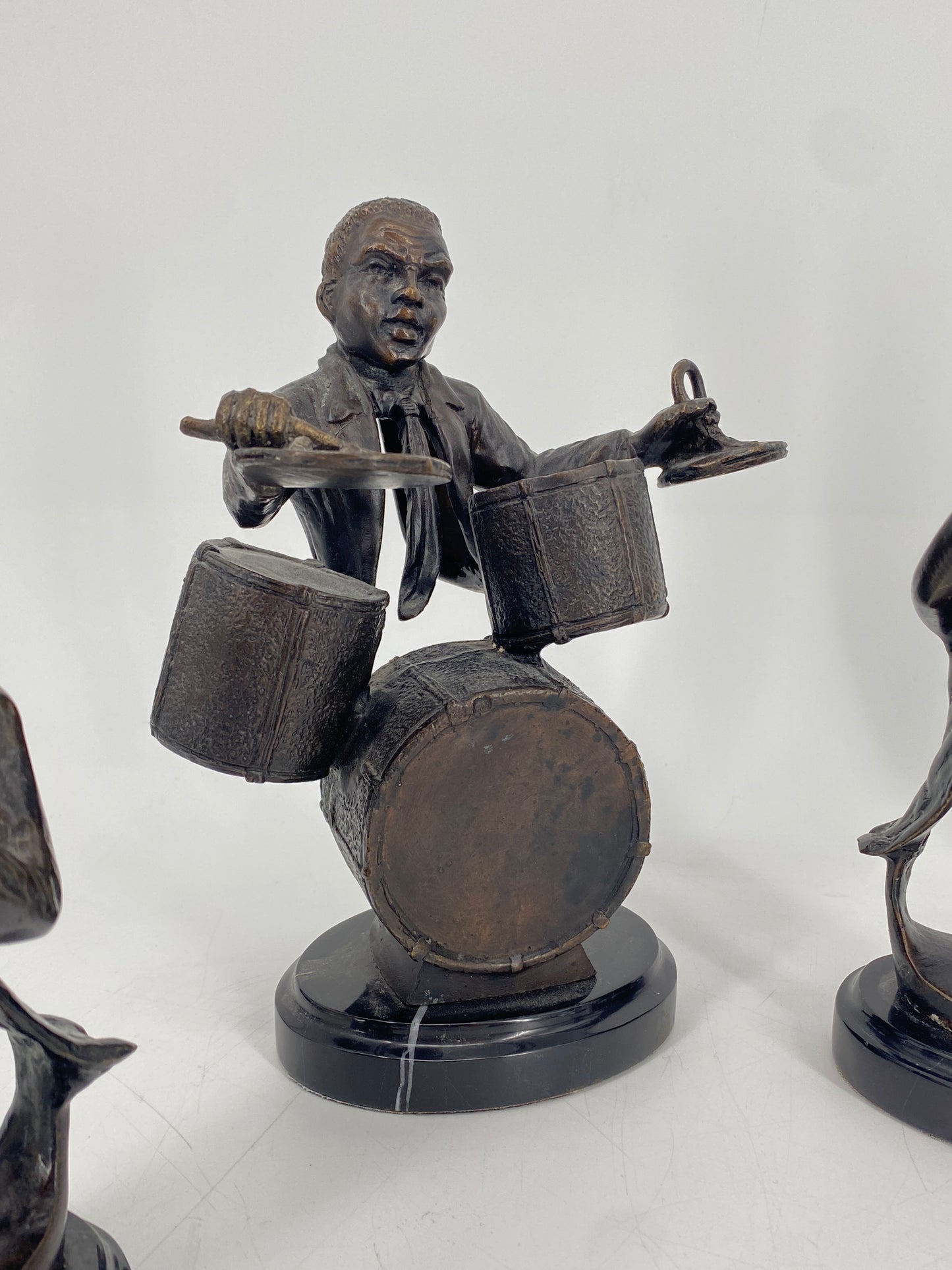 5x abstrakte Jazz Musiker Skulpturen aus Bronze und Marmor