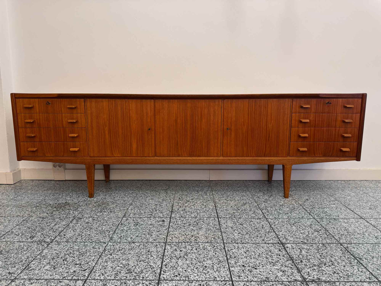Sideboard aus Teakholz