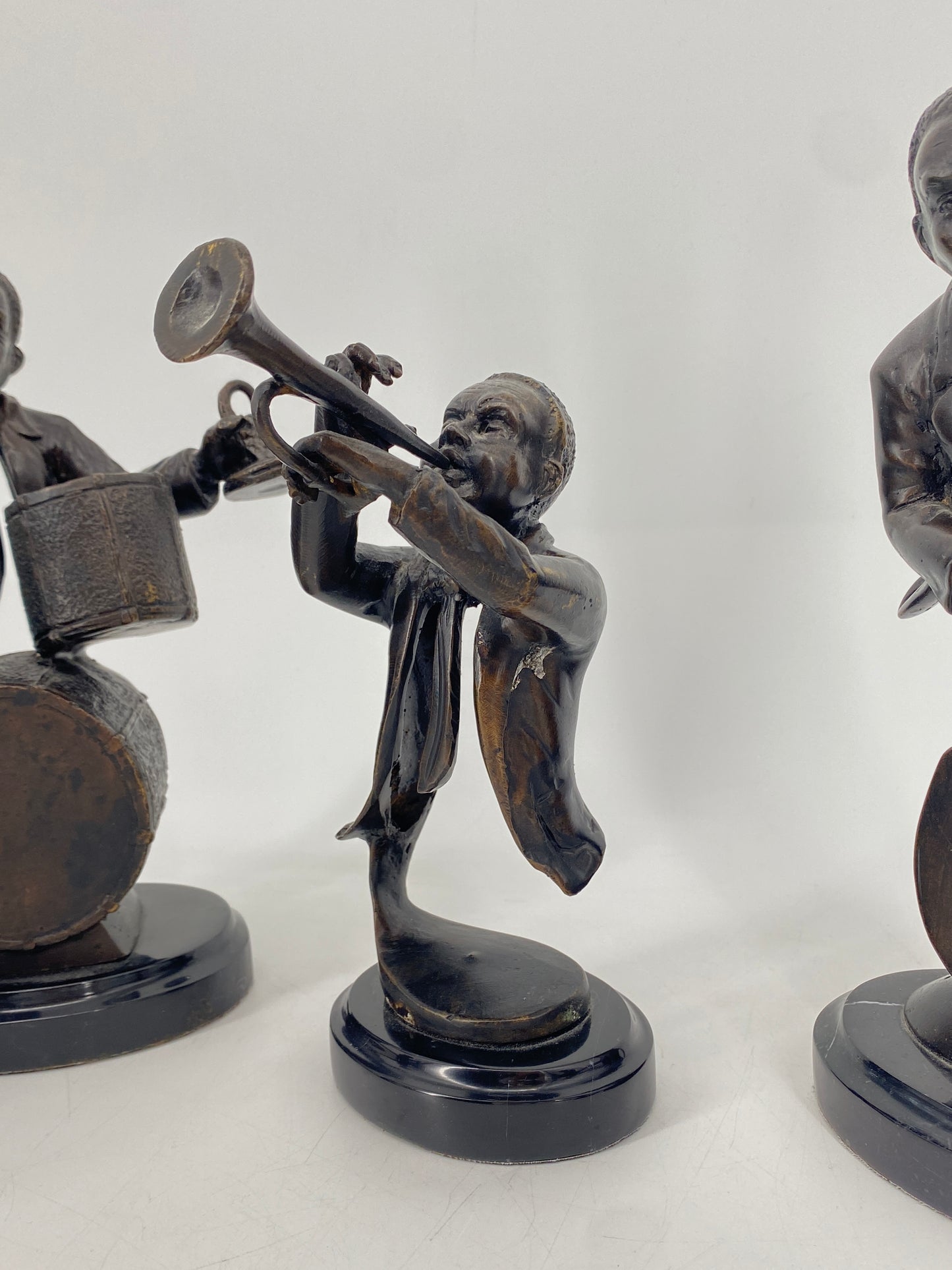 5x abstrakte Jazz Musiker Skulpturen aus Bronze und Marmor