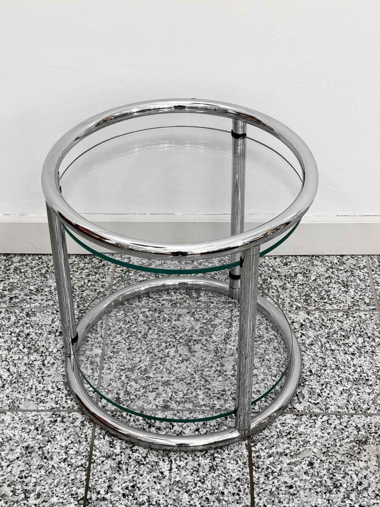 Chromtisch mit Glasplatten