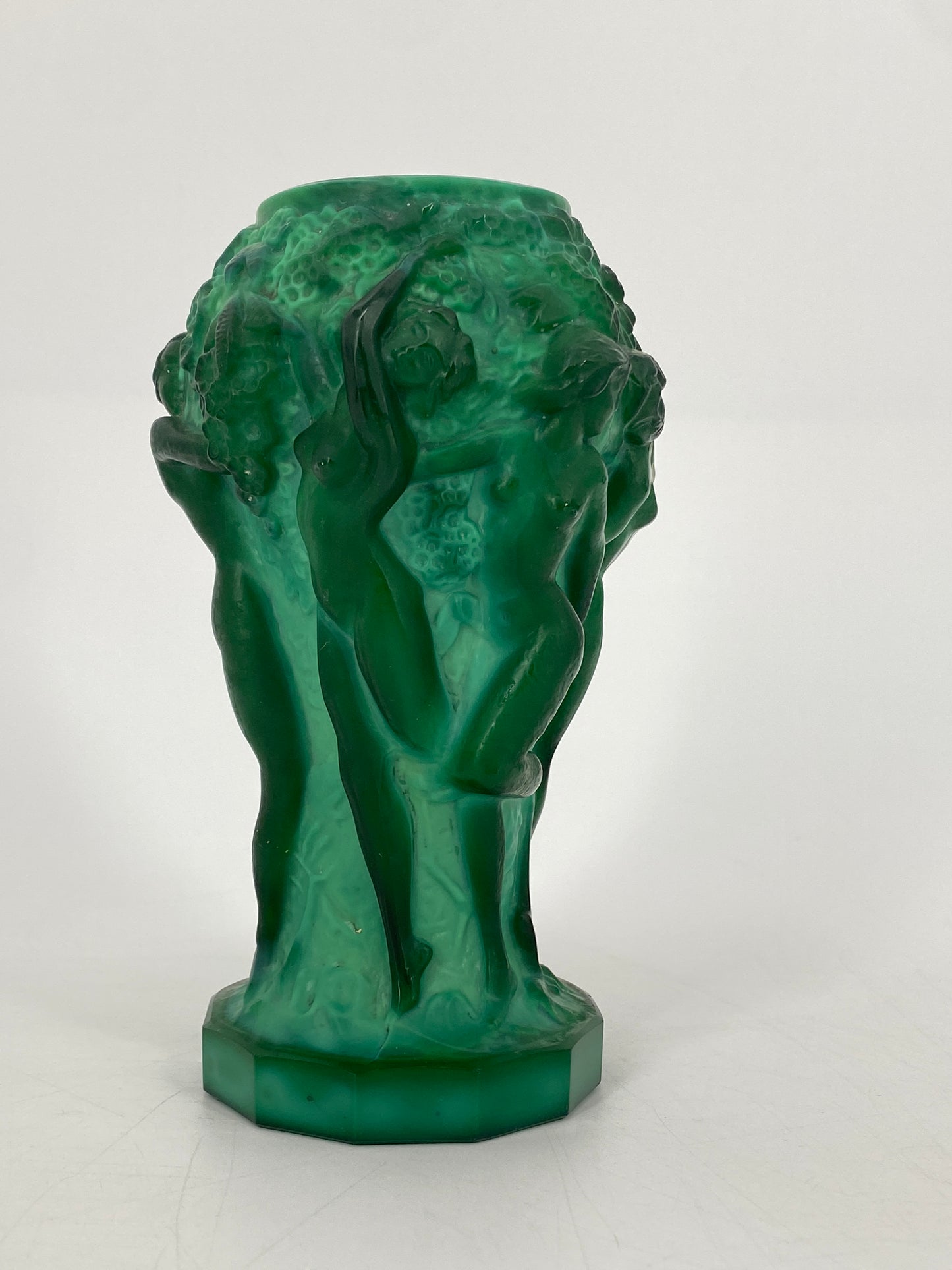 Art Deco Vase von Hoffmann & Schlevogt aus grünem Malachitglas aus der Kollektion Ingrid
