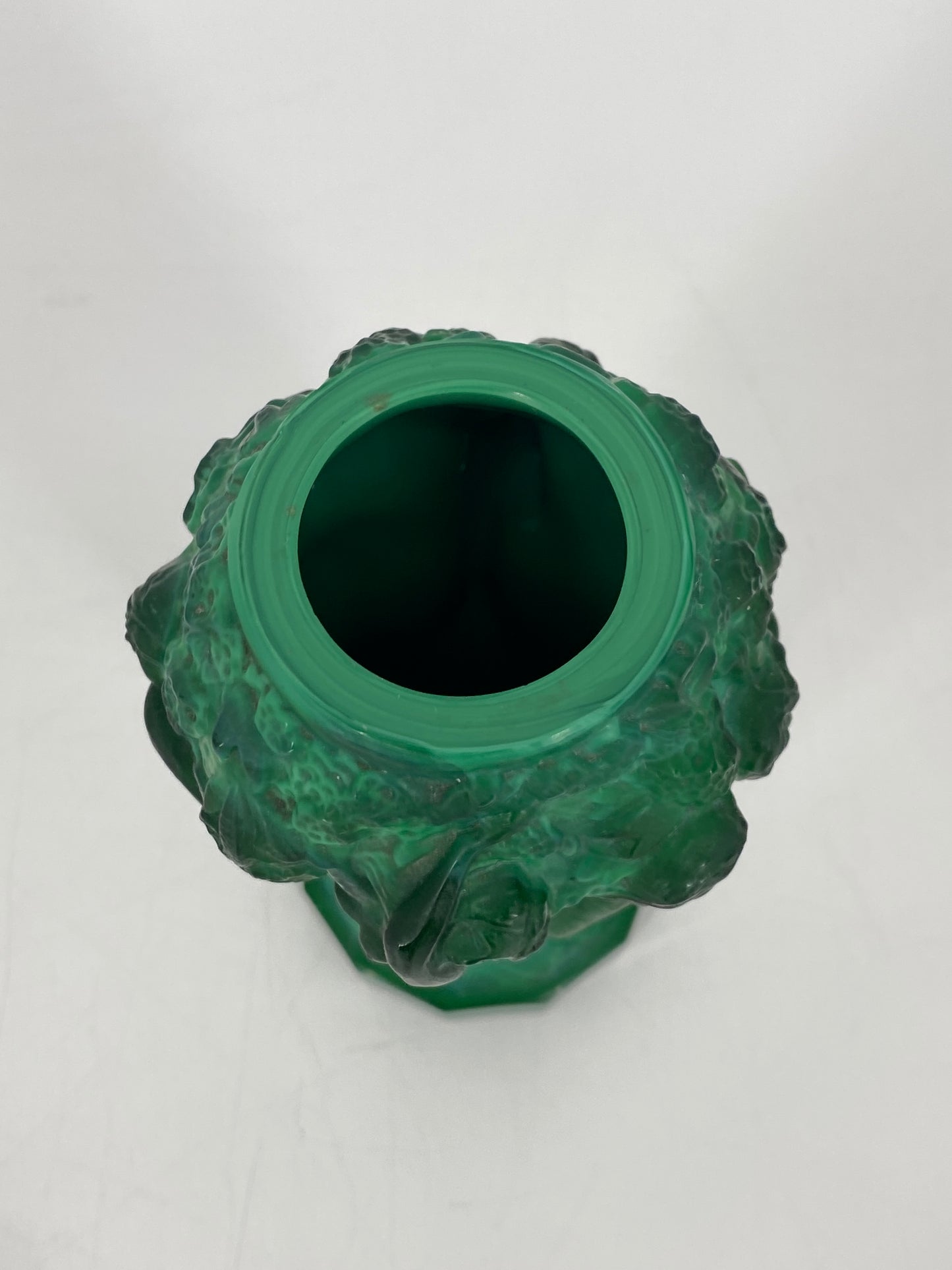 Art Deco Vase von Hoffmann & Schlevogt aus grünem Malachitglas aus der Kollektion Ingrid