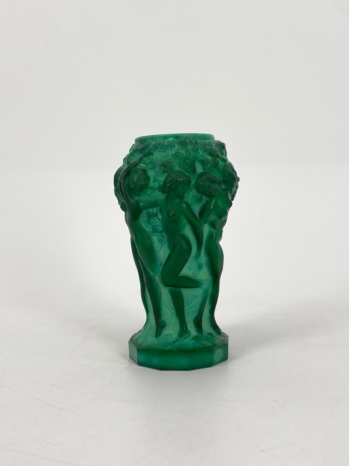 Art Deco Vase von Hoffmann & Schlevogt aus grünem Malachitglas aus der Kollektion Ingrid