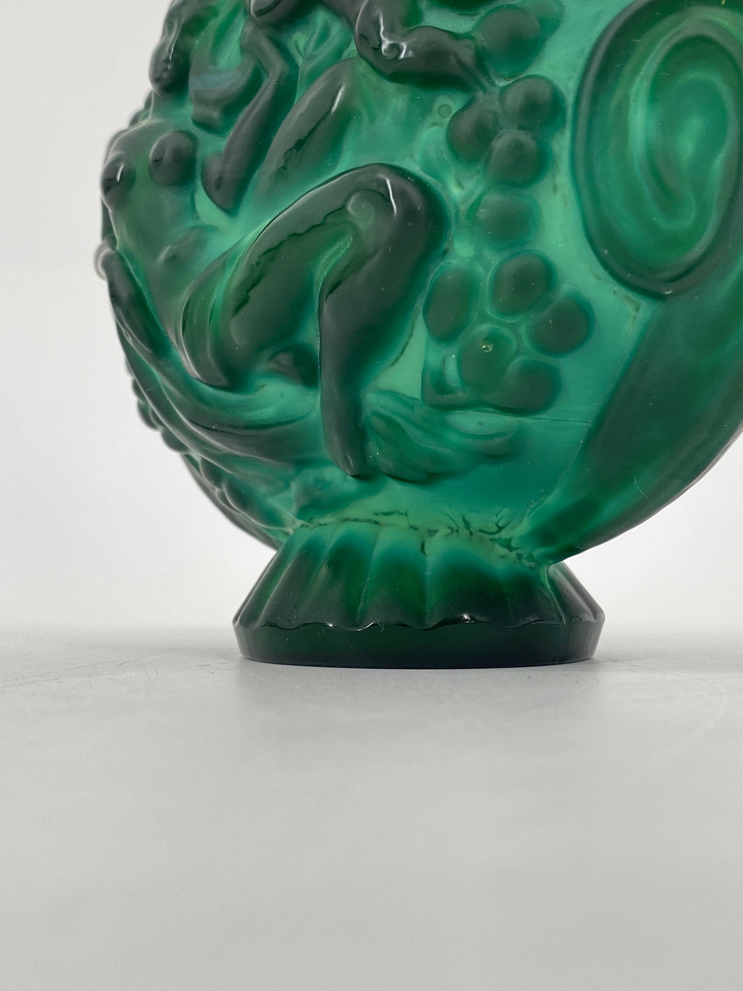 Parfum Flakon von Hoffmann & Schlegvogt aus grünem Malachitglas