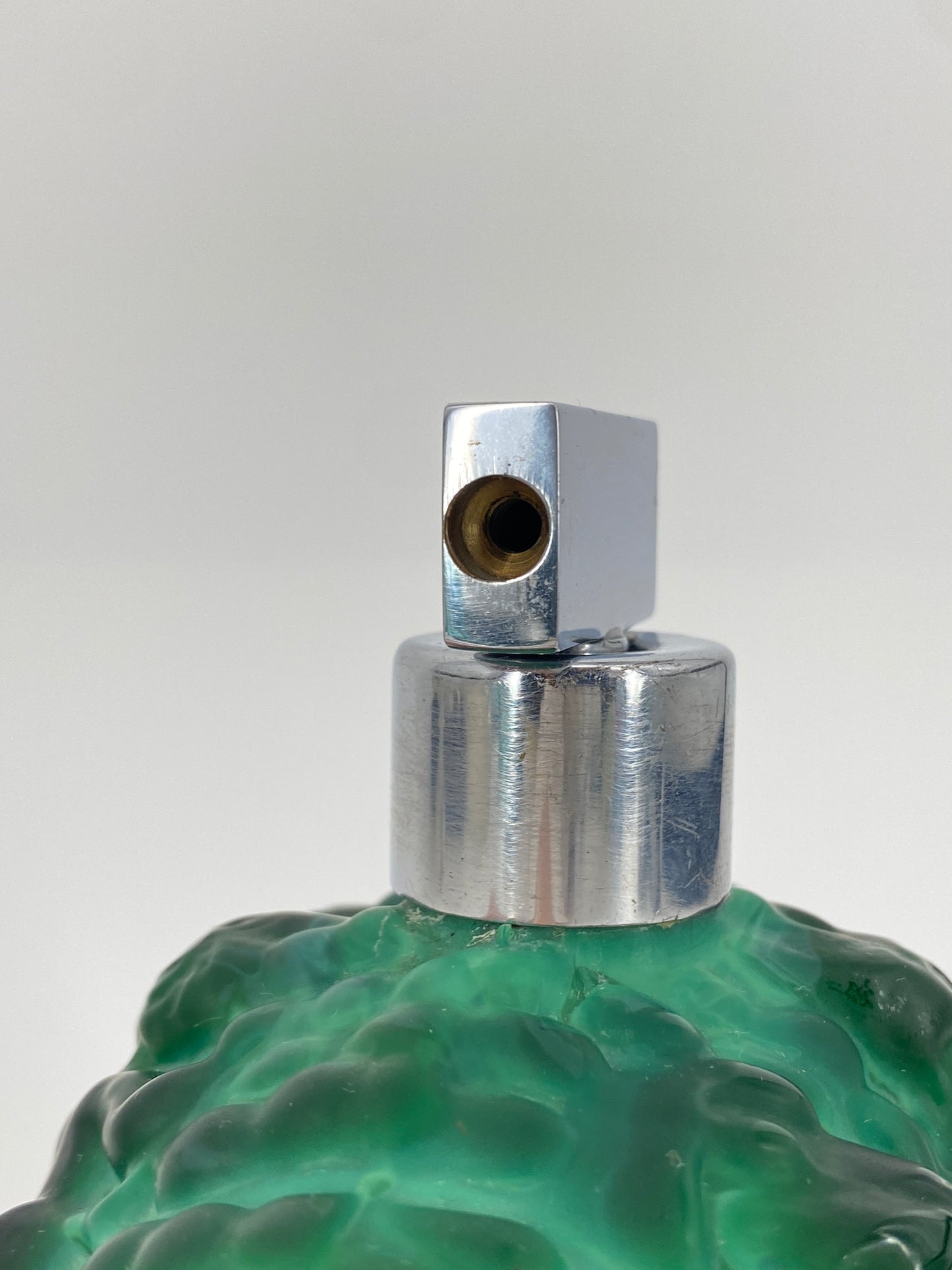 Parfum Flakon von Hoffmann & Schlegvogt aus grünem Malachitglas