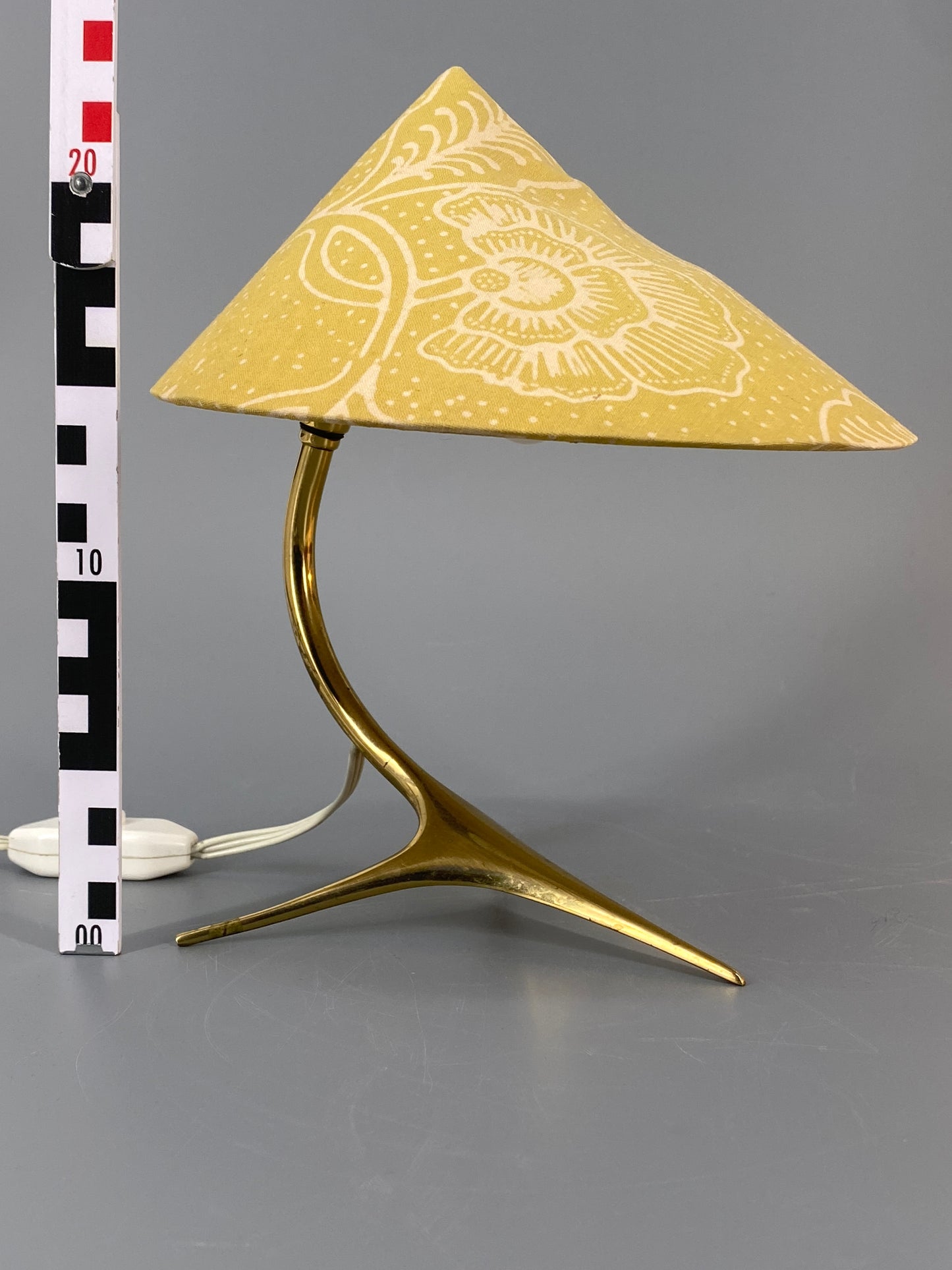 2 Vintage Tischlampen mit Krähenfuß, 1950er