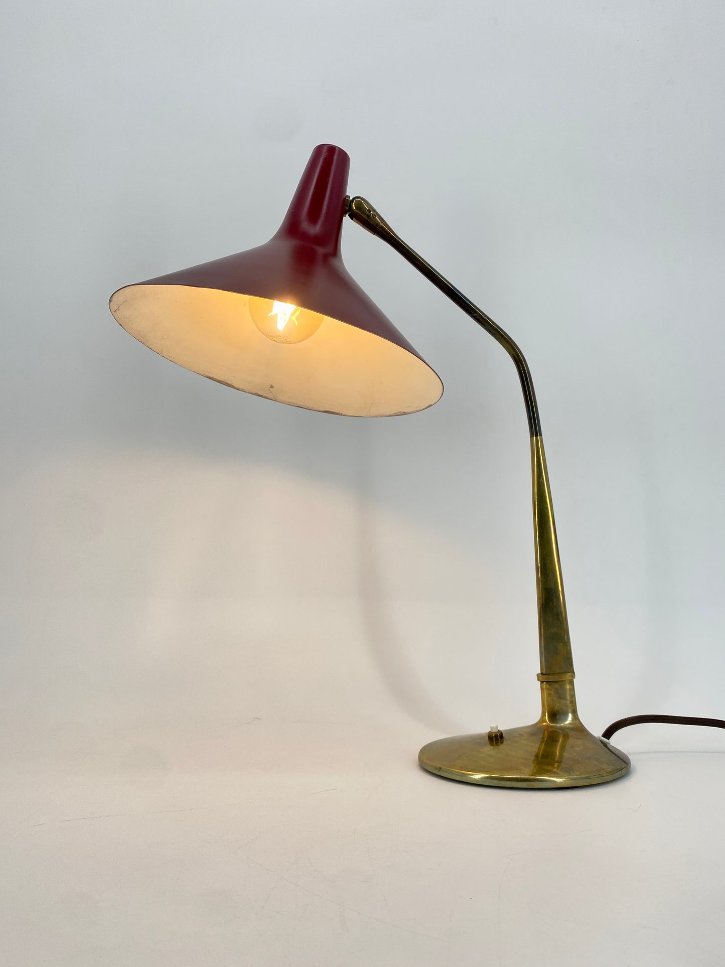 Seltene 50er Jahre Tischlampe aus Italien, Messing