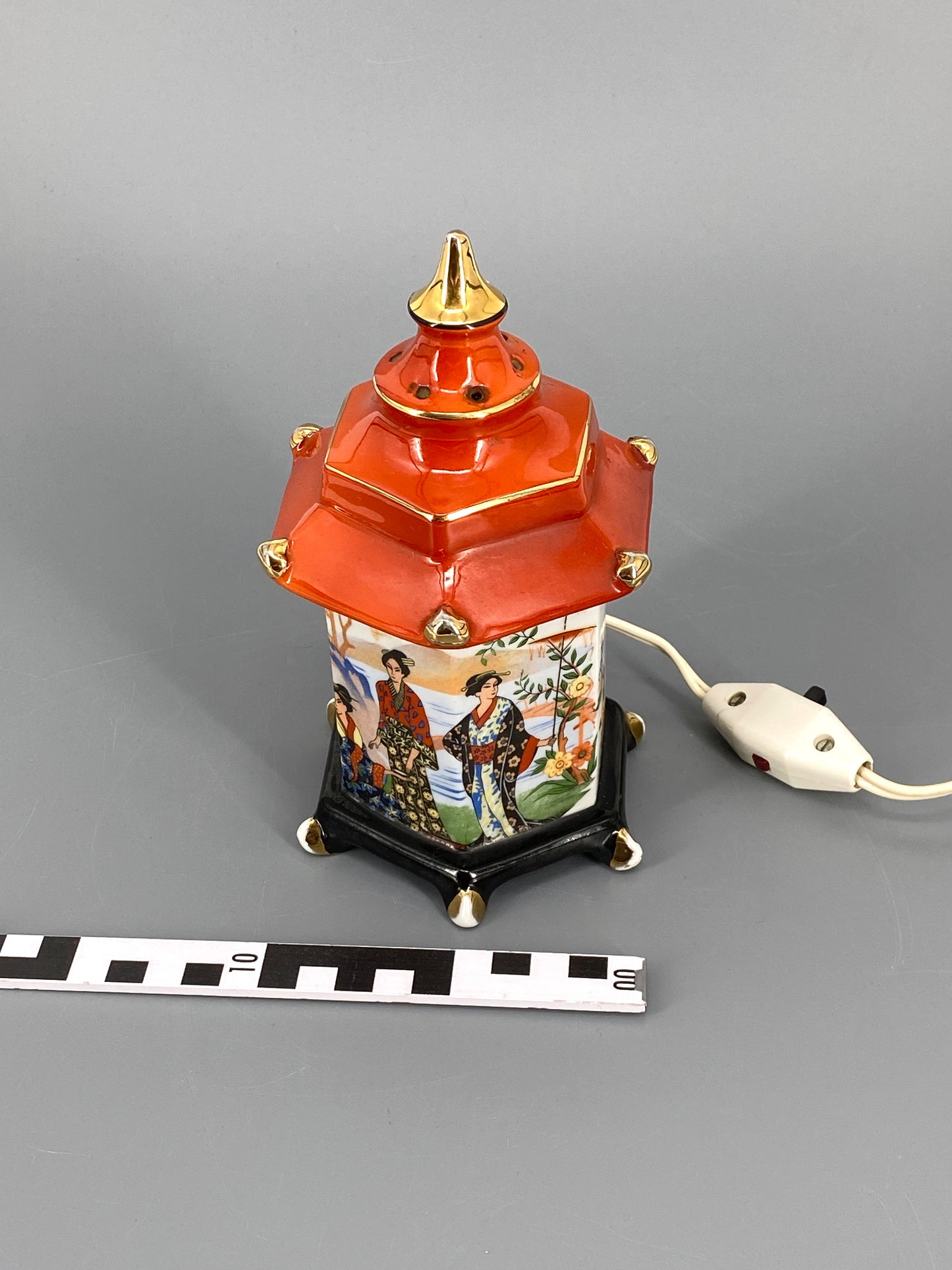 Porzellan Lampe im Stil eines Japanischen Teehaus, vintage Rauchverzehrer