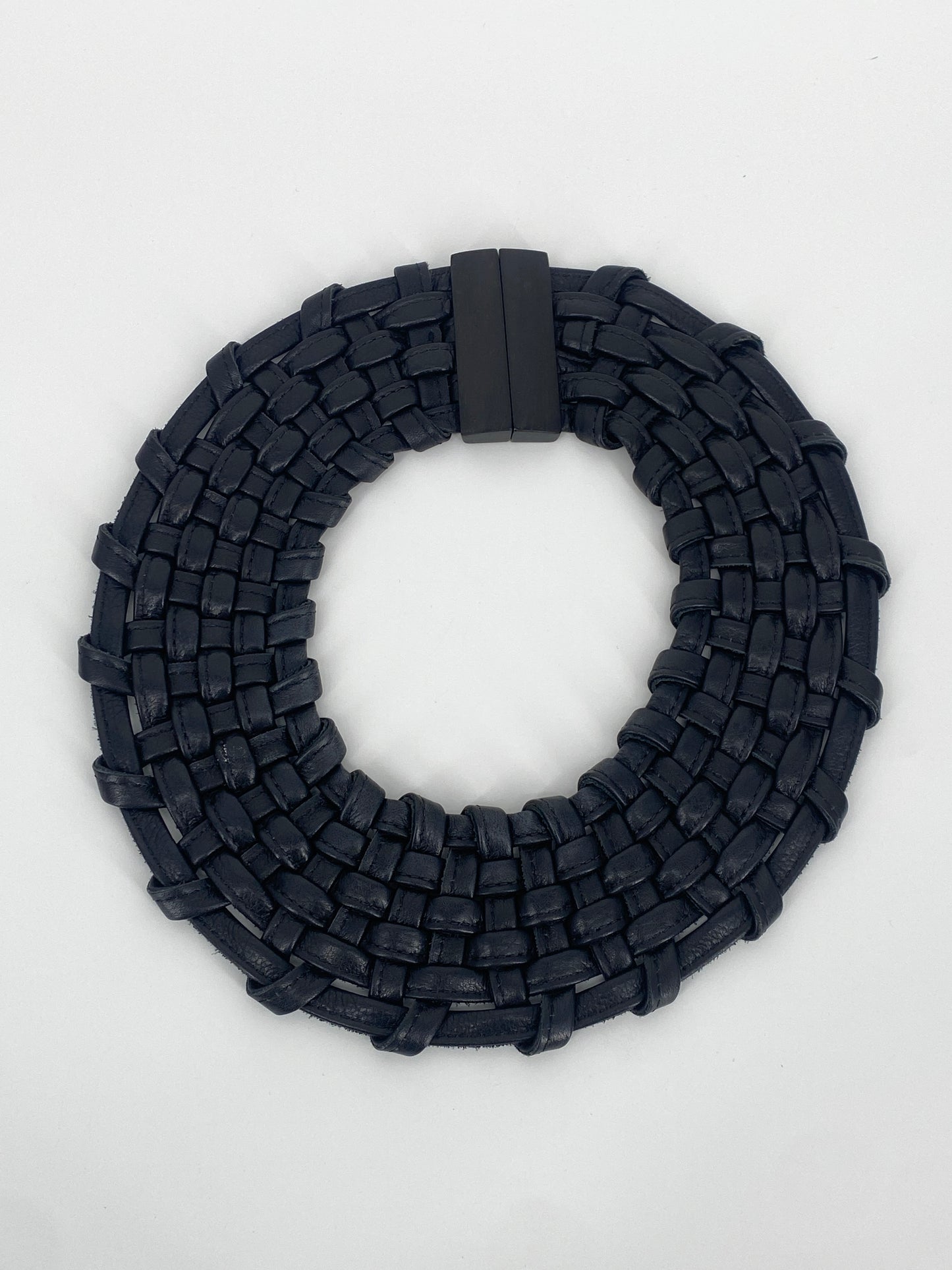 Geflochtenes Leder Collier von MONIES