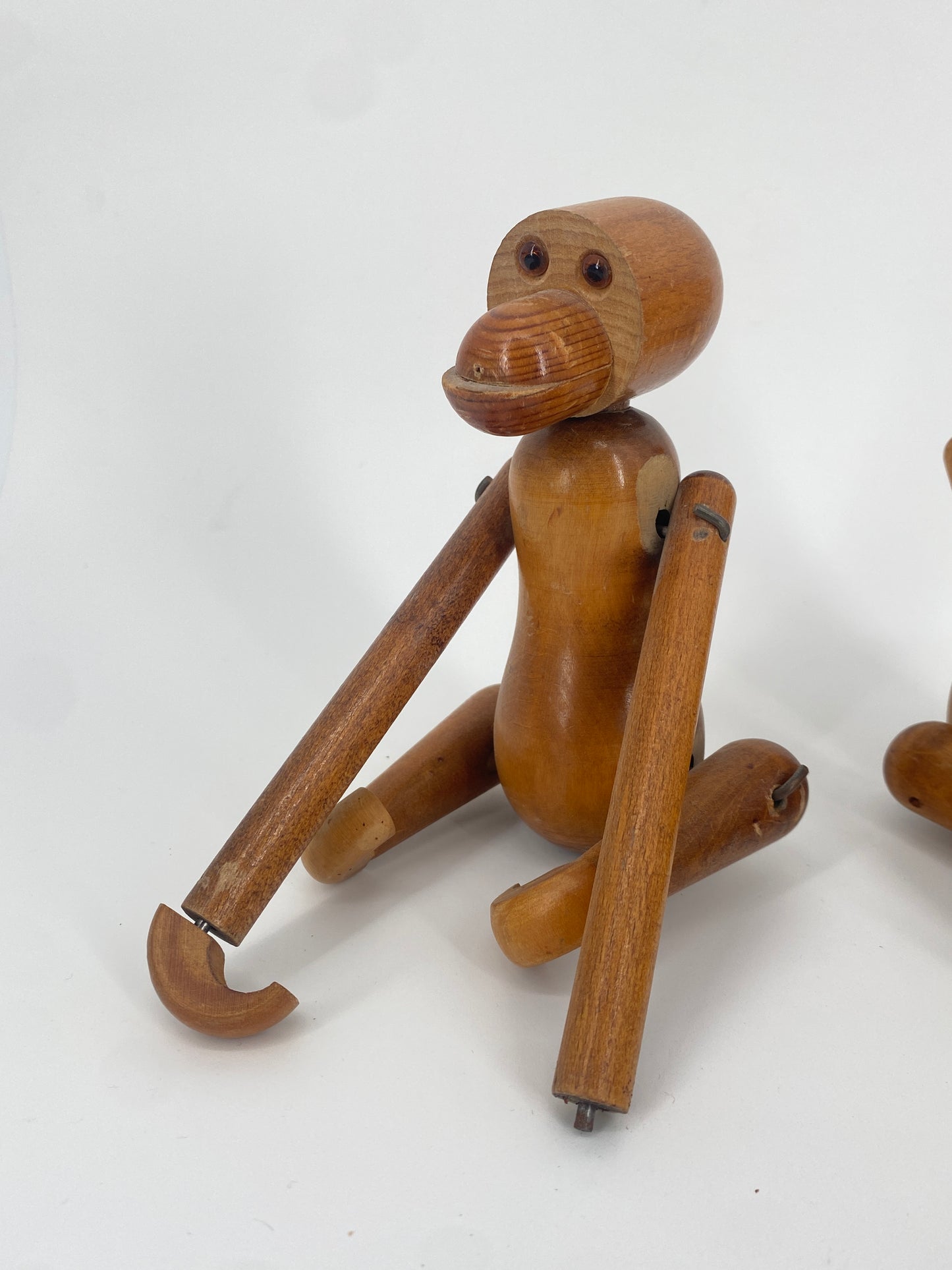 Affenfiguren aus Holz