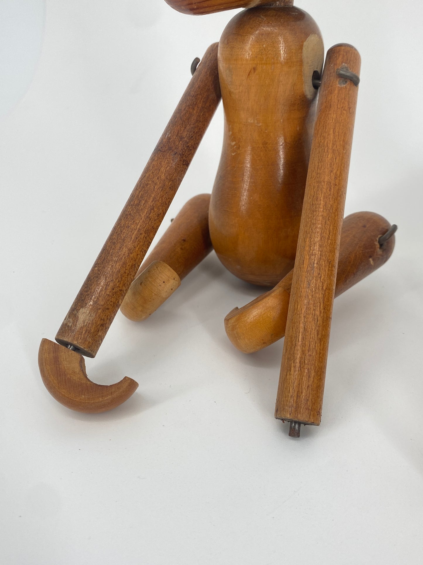 Affenfiguren aus Holz