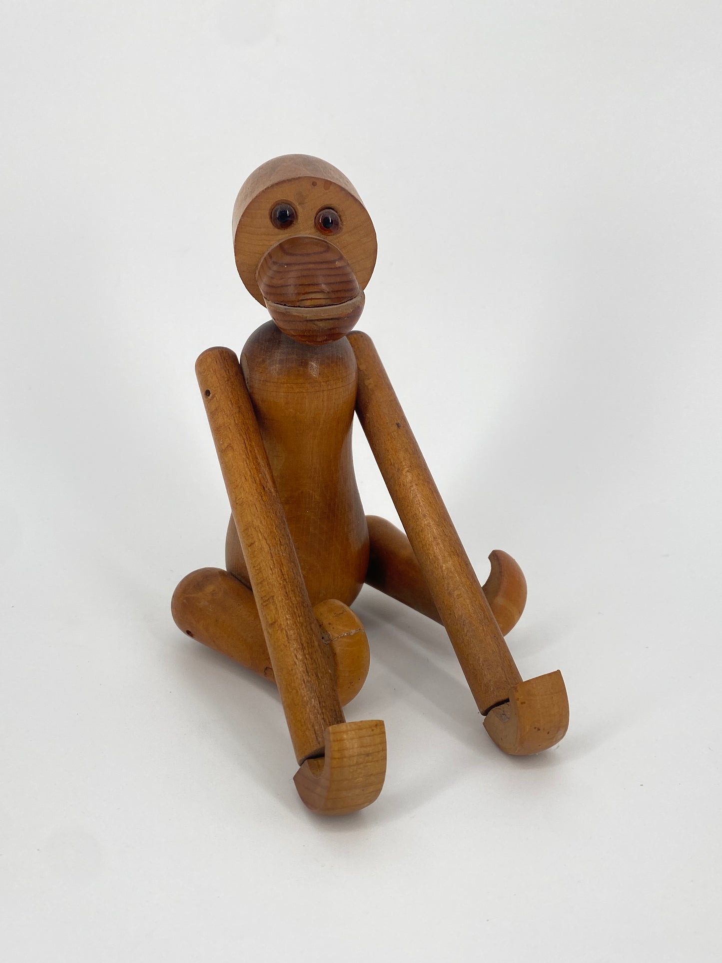 Affenfiguren aus Holz