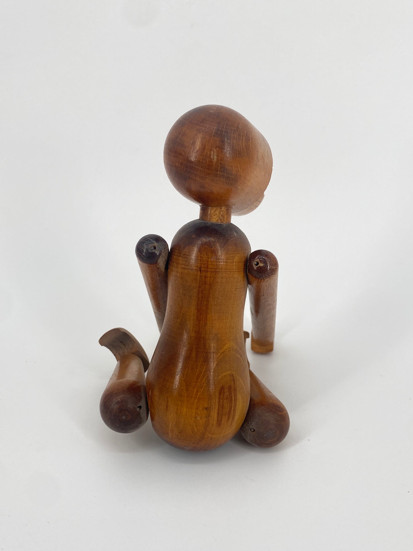 Affenfiguren aus Holz