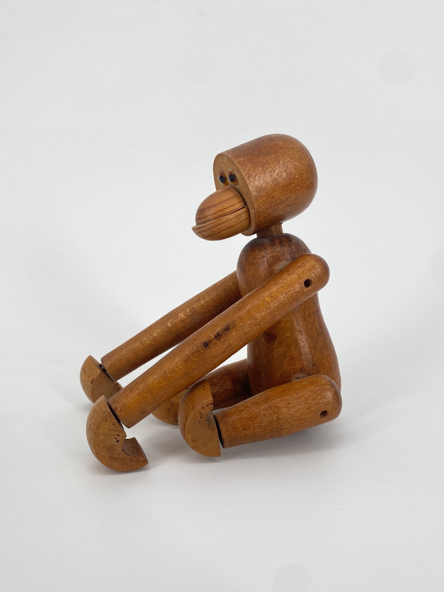 Affenfiguren aus Holz