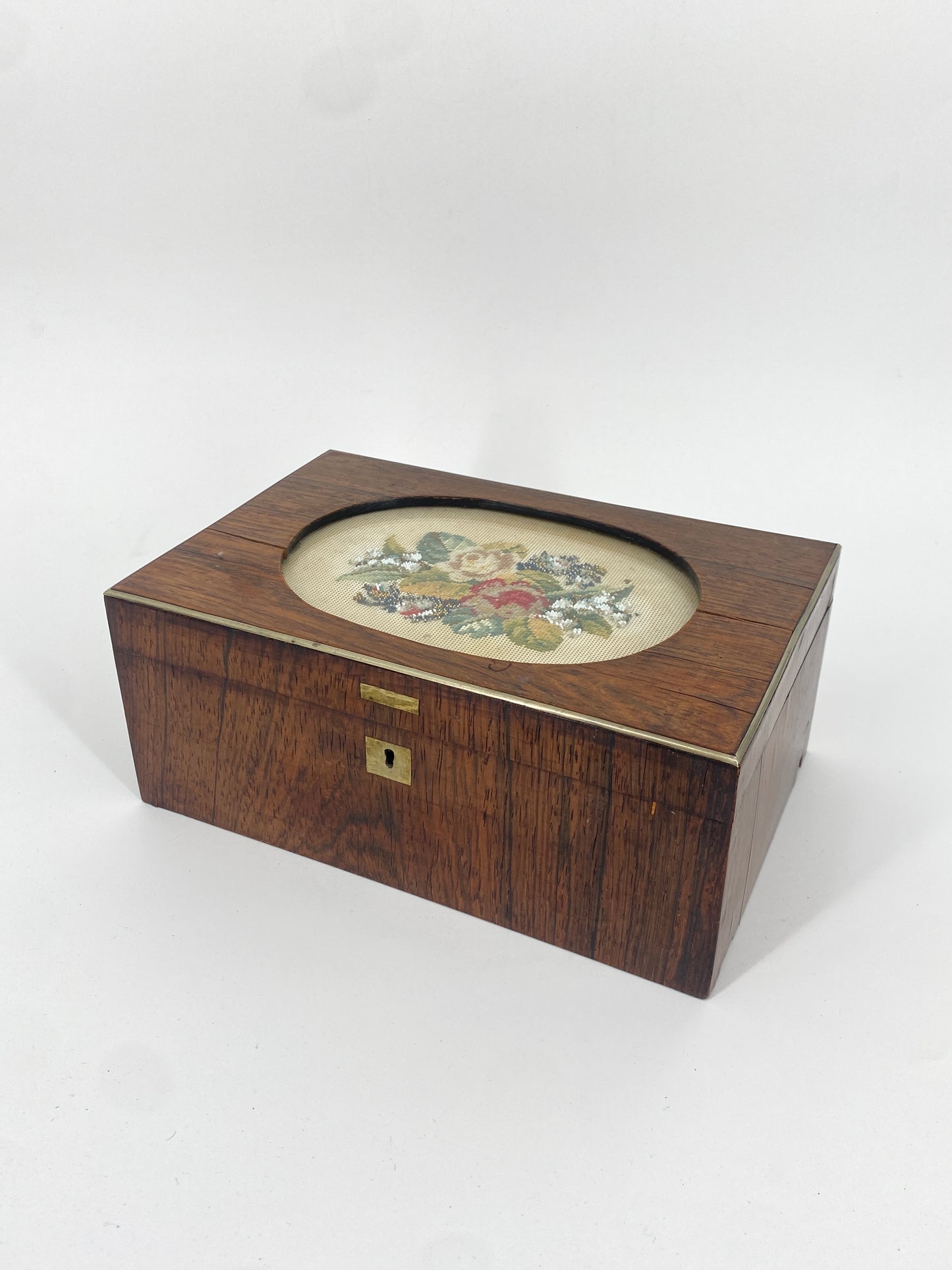 Antike Edelholz Schatulle mit Stickerei, um 1900