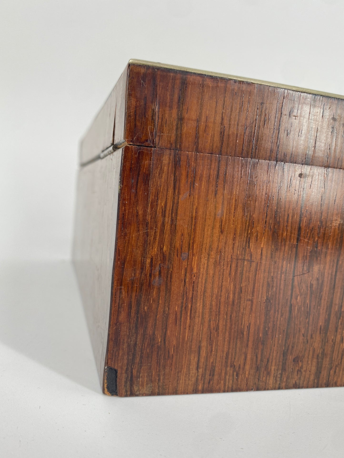 Antike Edelholz Schatulle mit Stickerei, um 1900