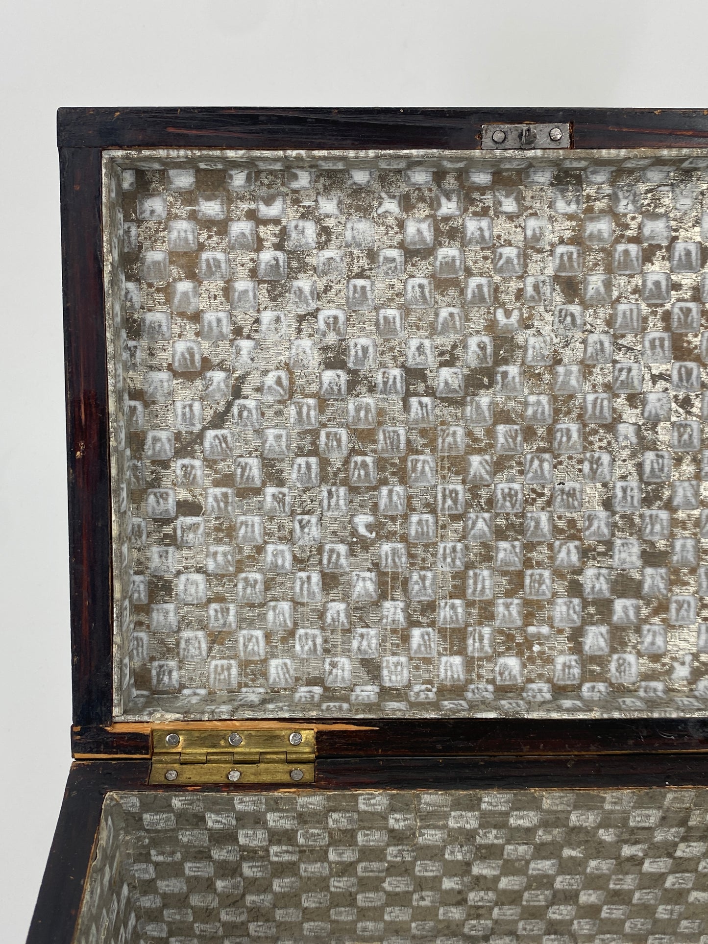 Antike Edelholz Schatulle mit Stickerei, um 1900