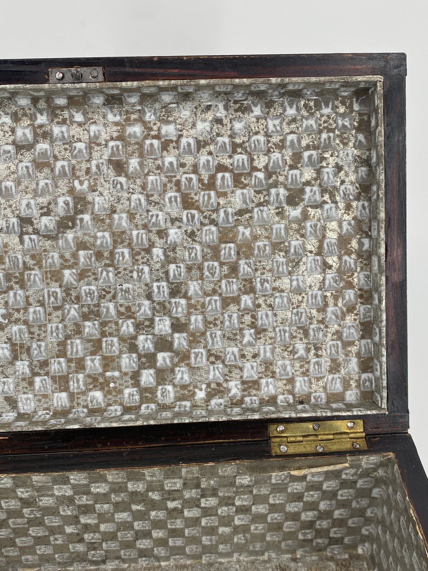 Antike Edelholz Schatulle mit Stickerei, um 1900
