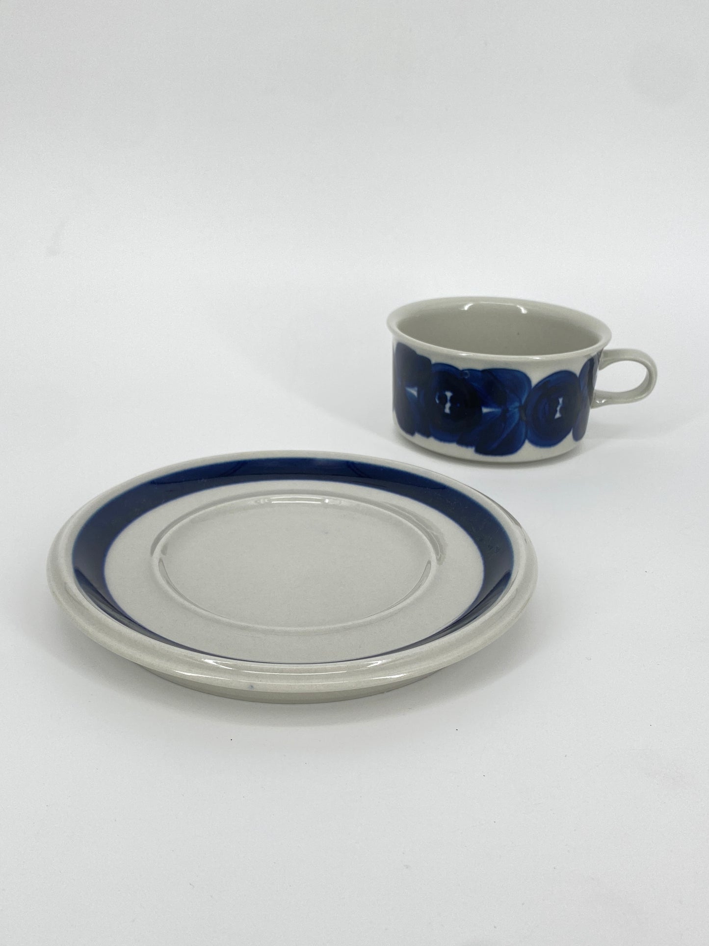 3x "Anemone" Keramik Teetassen mit Kanne von Ulla Procope für Arabia Finland