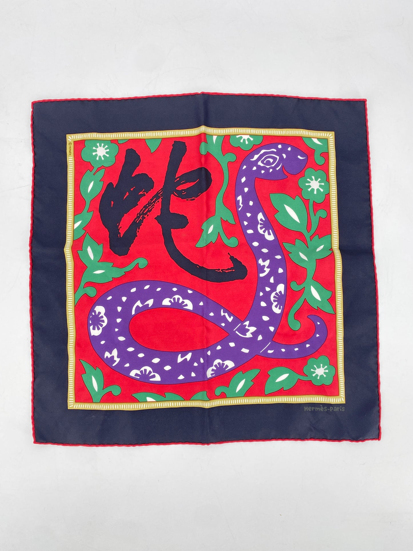 Seidentuch "L'année du serpent" für Hermès von Stéphany Devaux