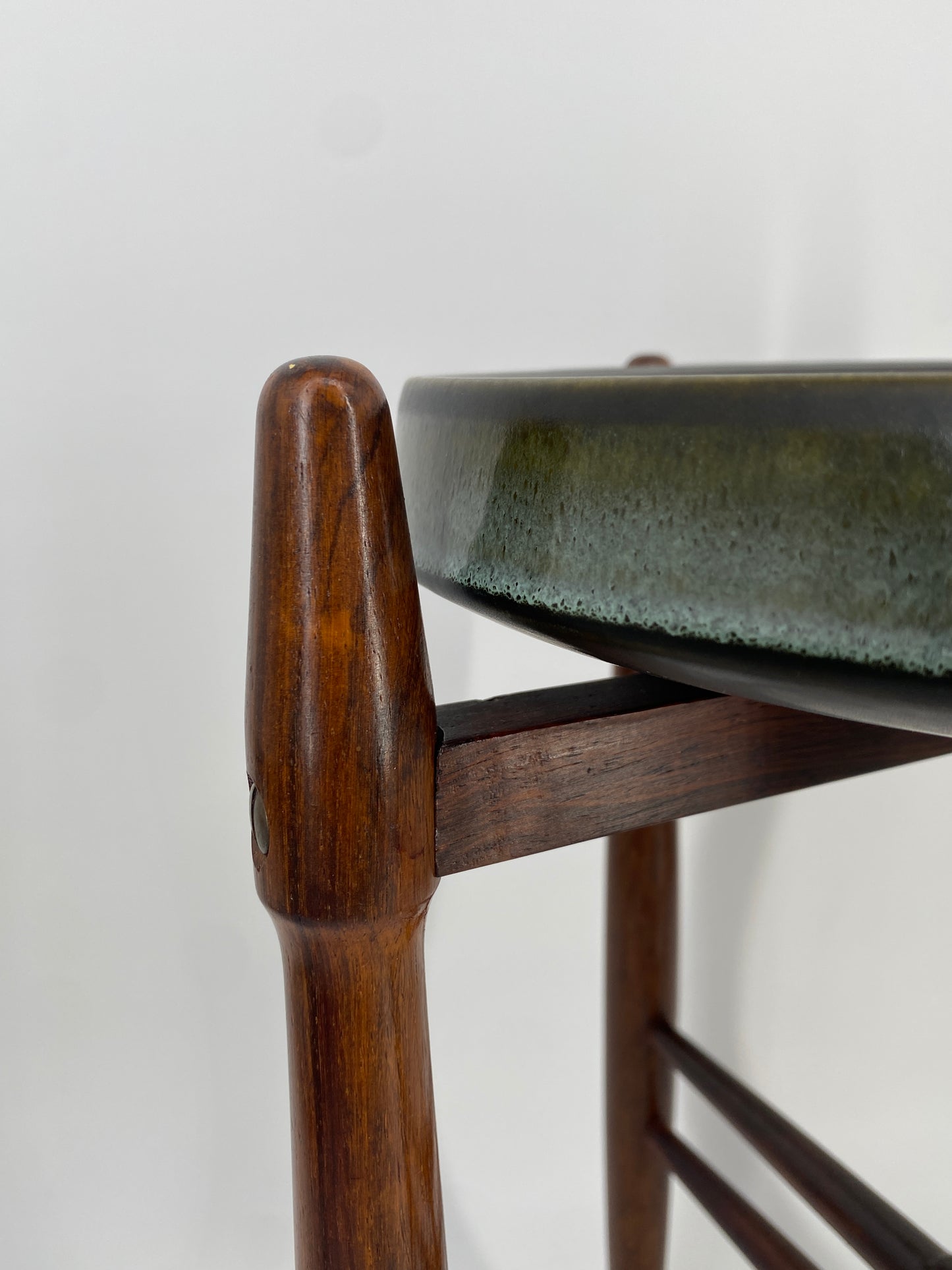 Beistelltisch aus Keramik und Palisander von Arne Basse für Knabstrup, 1960er Dänemark