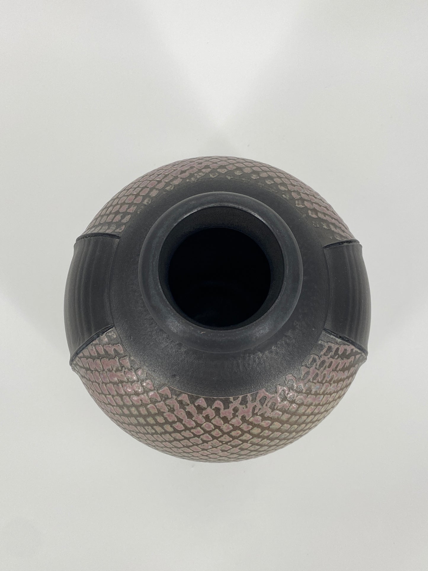Bauchige Vase aus Keramik, Studiokeramik, unbekannte Bodenmarke