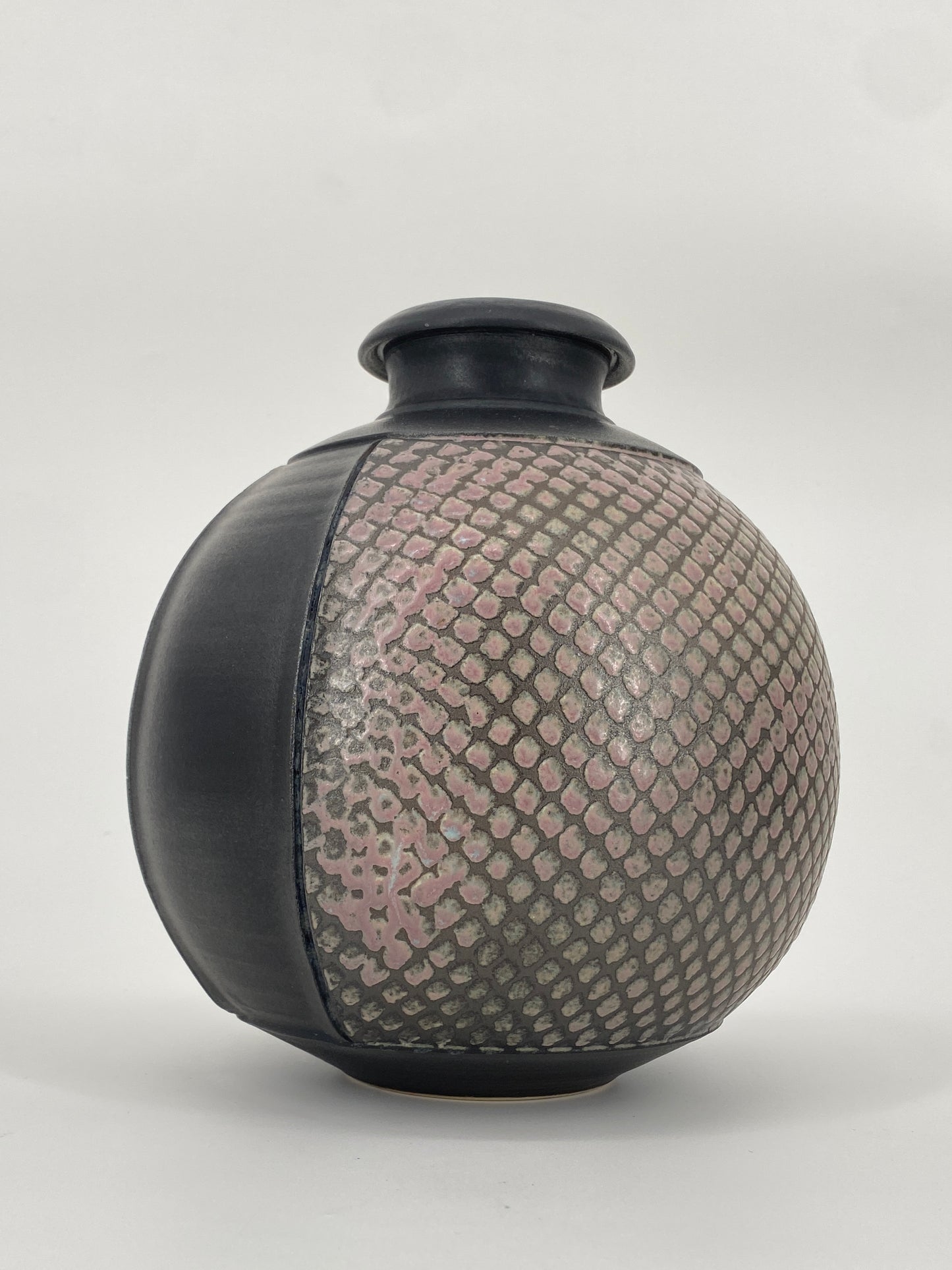 Bauchige Vase aus Keramik, Studiokeramik, unbekannte Bodenmarke
