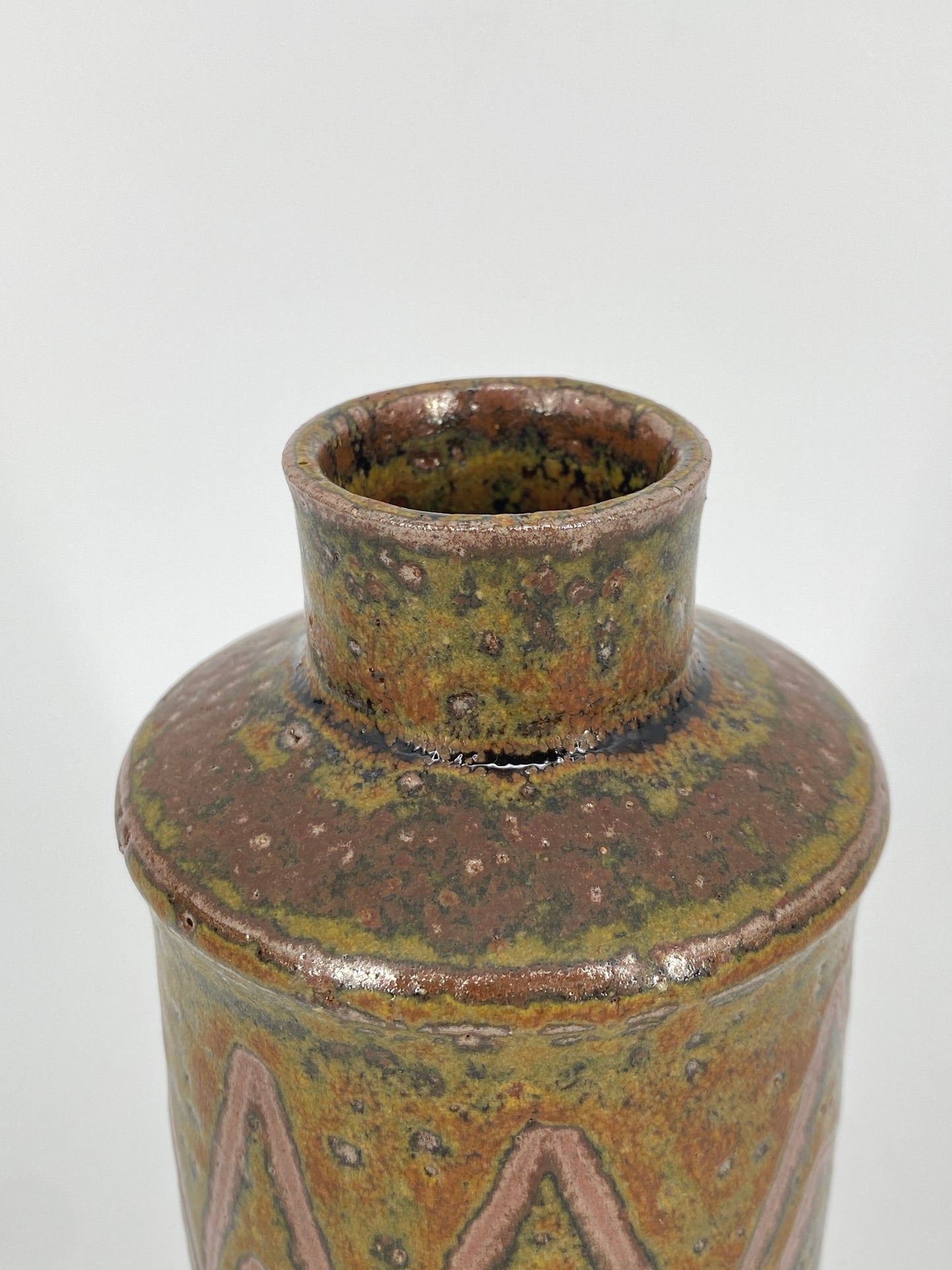 Studiokeramik Vase mit handgeschriebener Signatur aus Dänemark