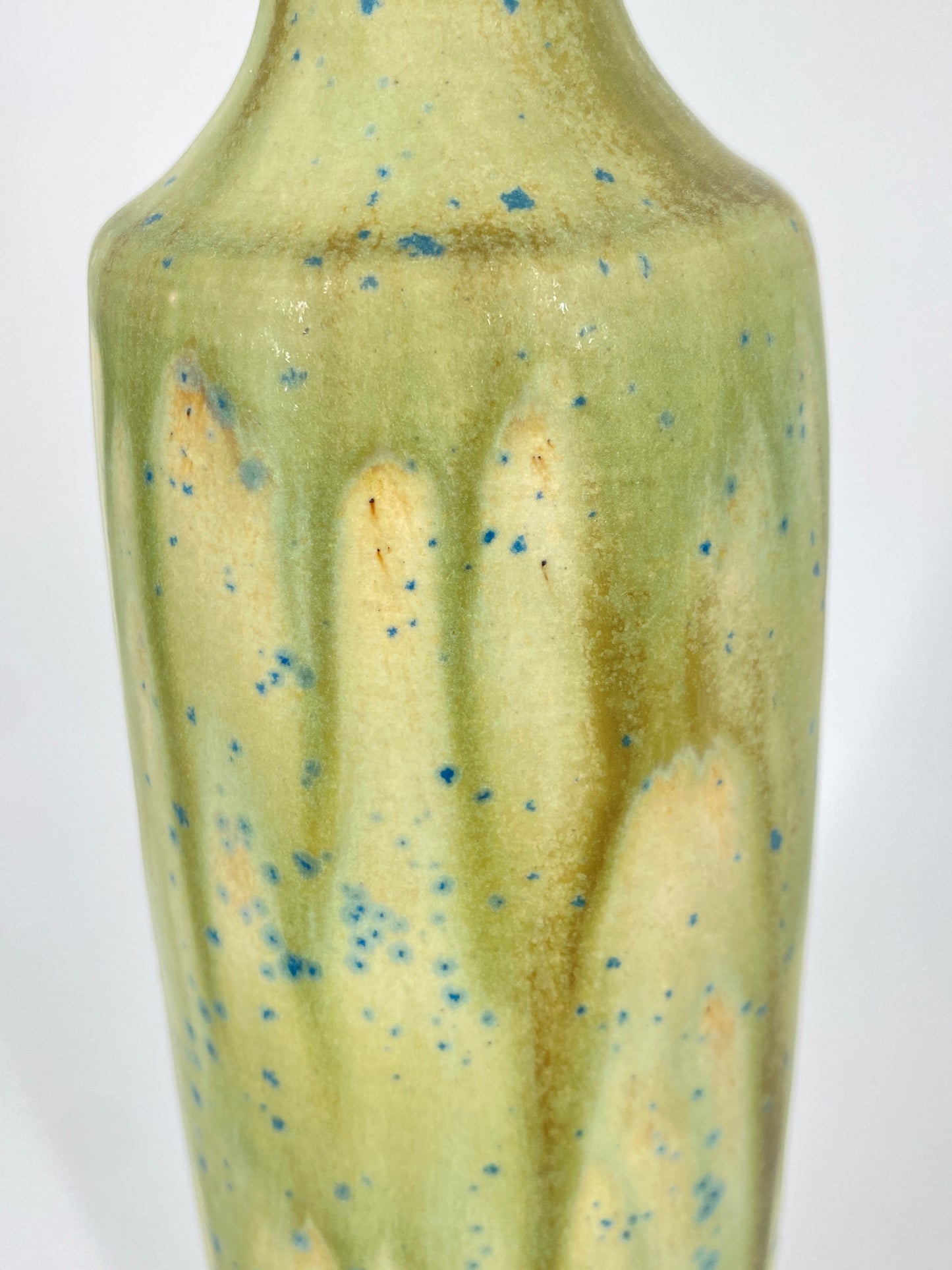 Flasche aus Keramik mit blauen Kristall-Sprenkel und Korken aus Naturkork