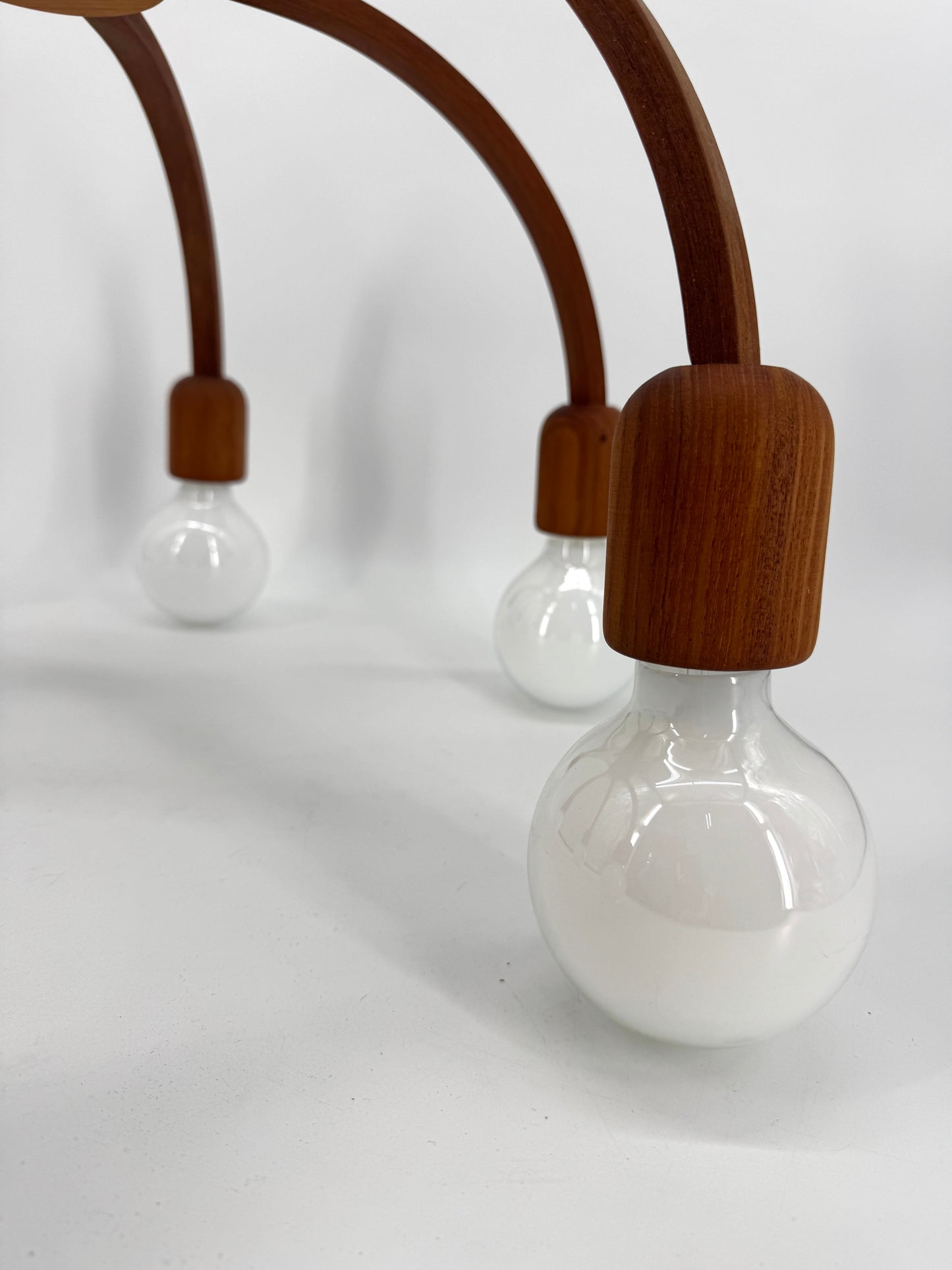 6-flammige Deckenlampe von DOMUS aus massivem Teakholz, Dänemark um 1960/1970