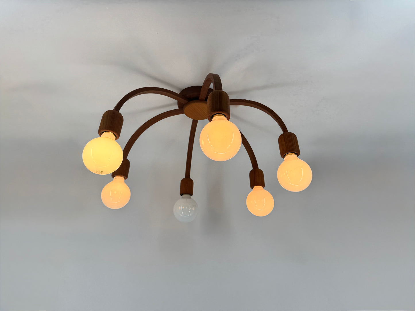 6-flammige Deckenlampe von DOMUS aus massivem Teakholz, Dänemark um 1960/1970