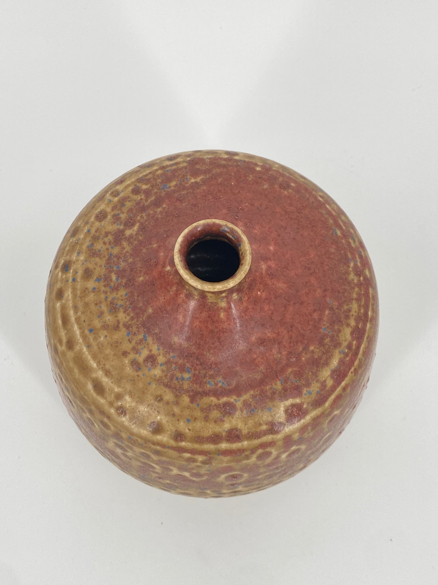 Keramikvase mit schmaler Öffnung, unbekannte Bodenmarke