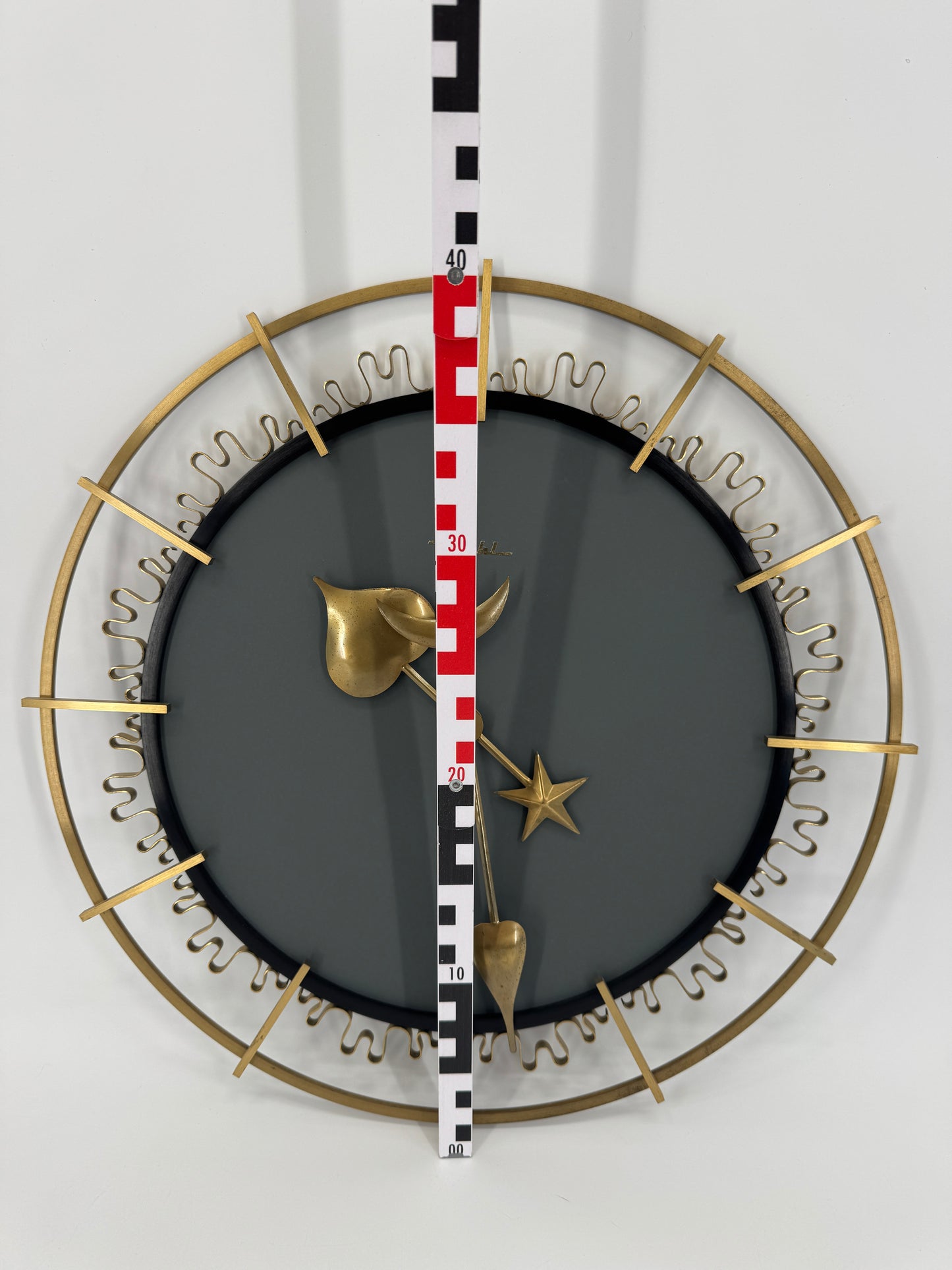 Diehl, Wanduhr, Sunburst, Schmiedeeisen
