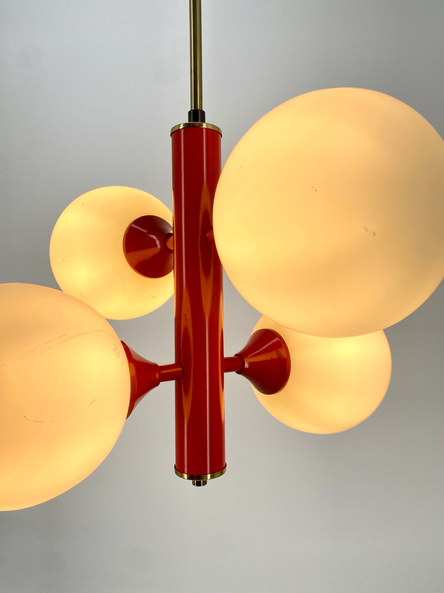 Space Age Deckenlampe mit Opalglaskugeln von Kaiser Leuchten, Messing, Orange