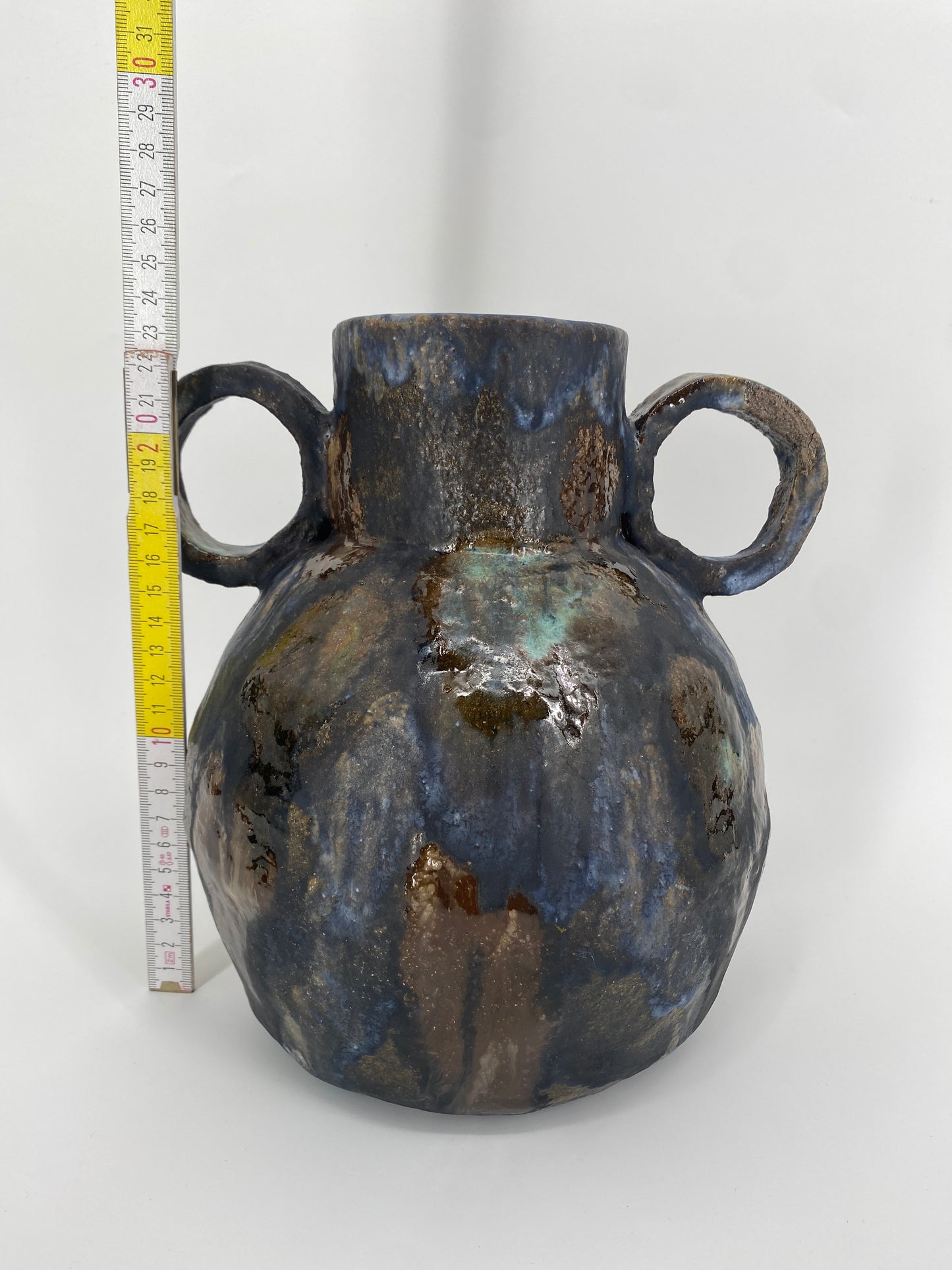 Henkelvase Studiokeramik signiert mit MB 79, Vintage