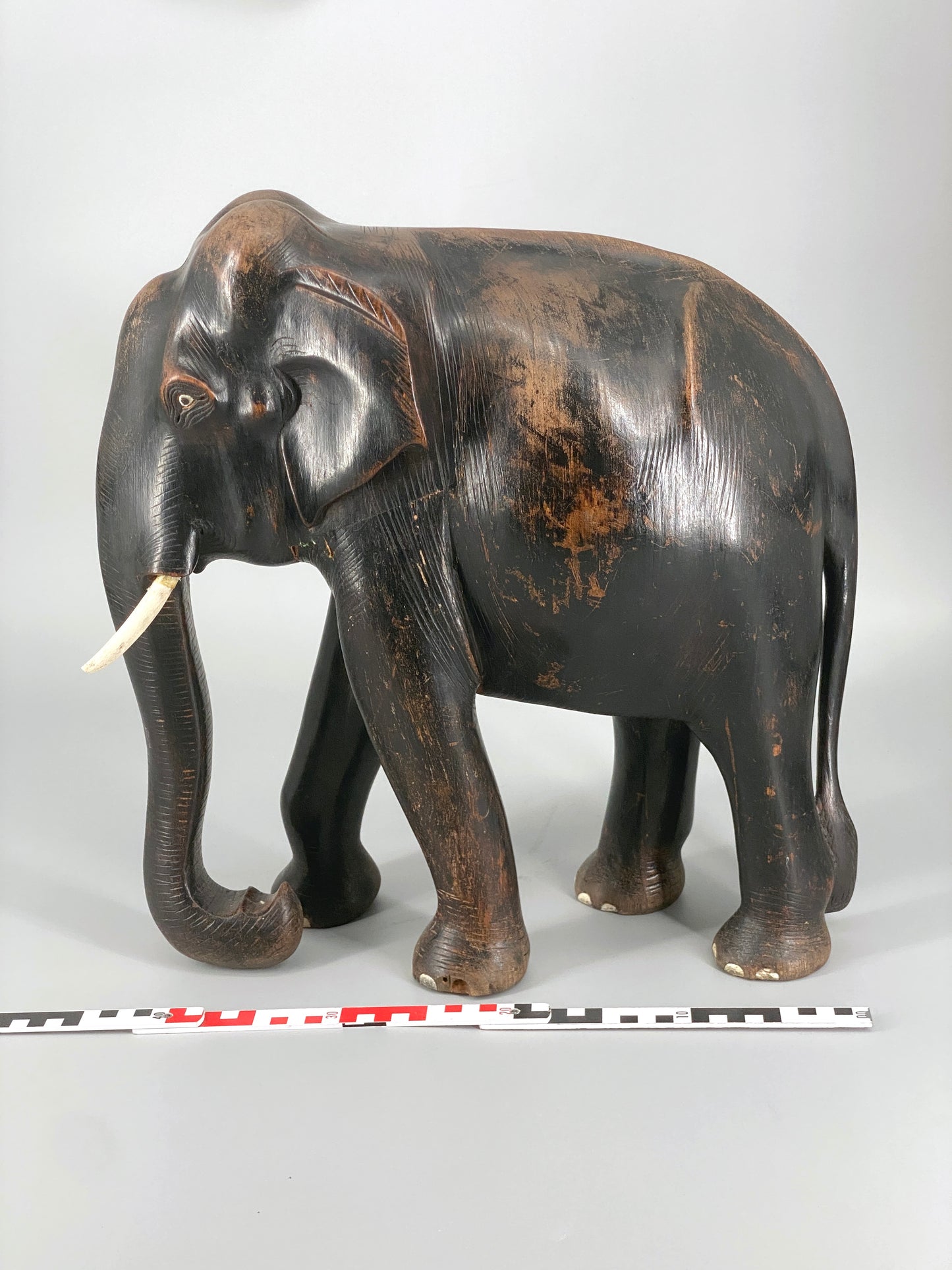 Elefanten Skulptur aus Holz geschnitzt, 20 Jhd.