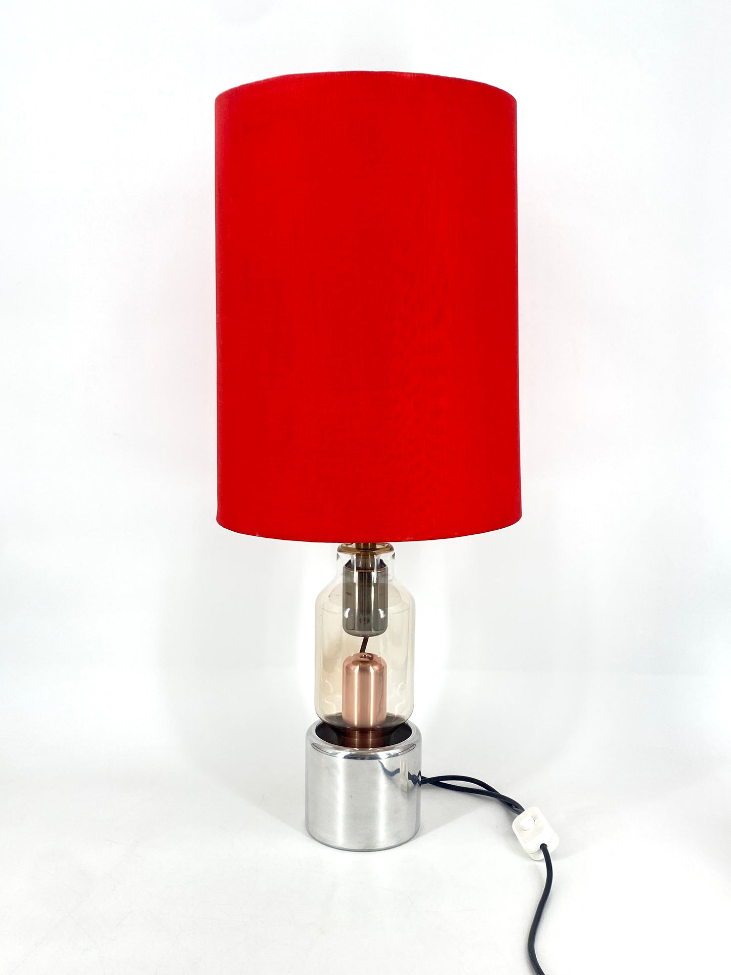 Tischlampe aus Röntgenröhre mit rotem Stoffschirm