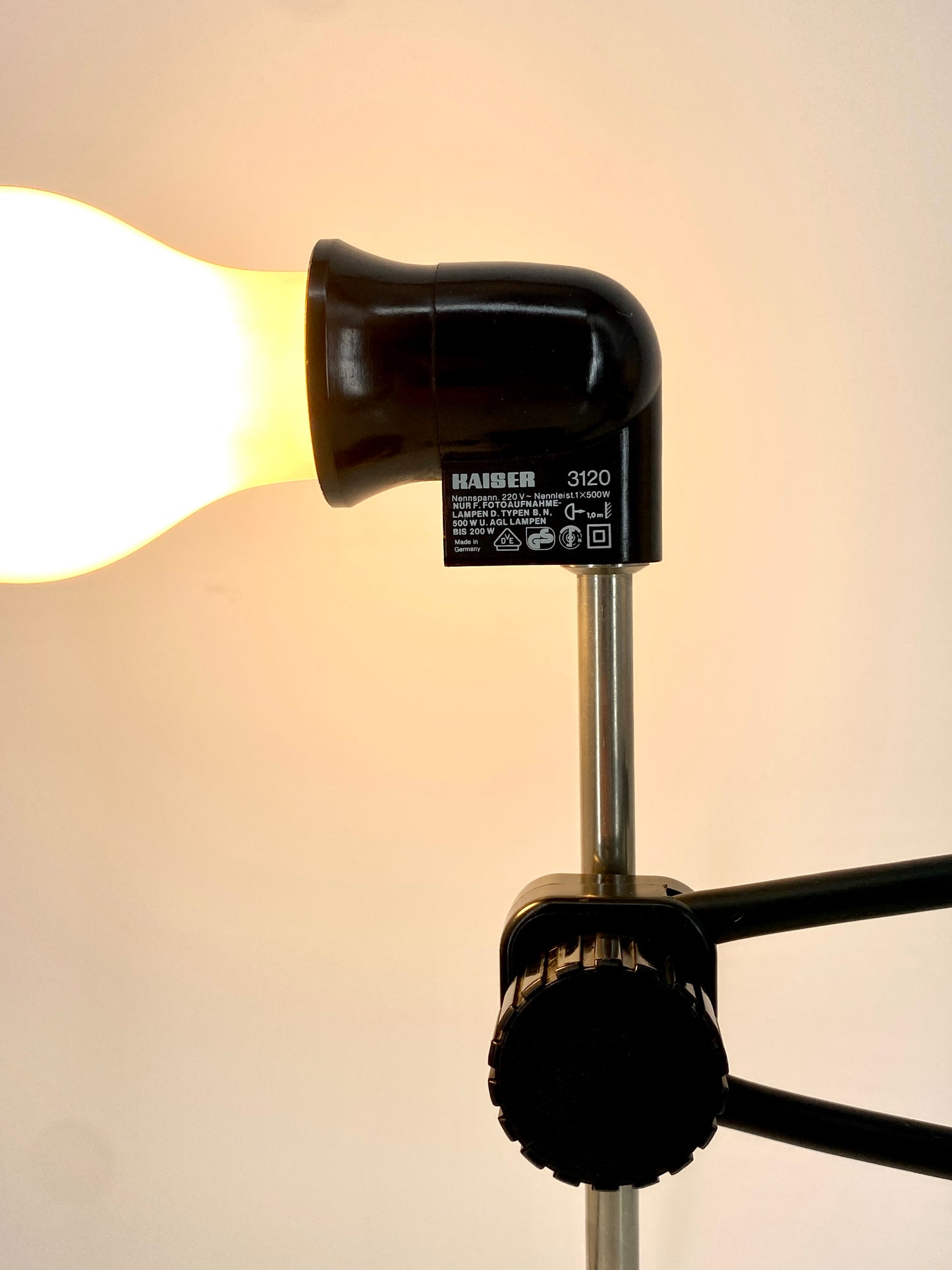 Arretier- und drehbare Klemmlampe "3120" von Kaiser Leuchten