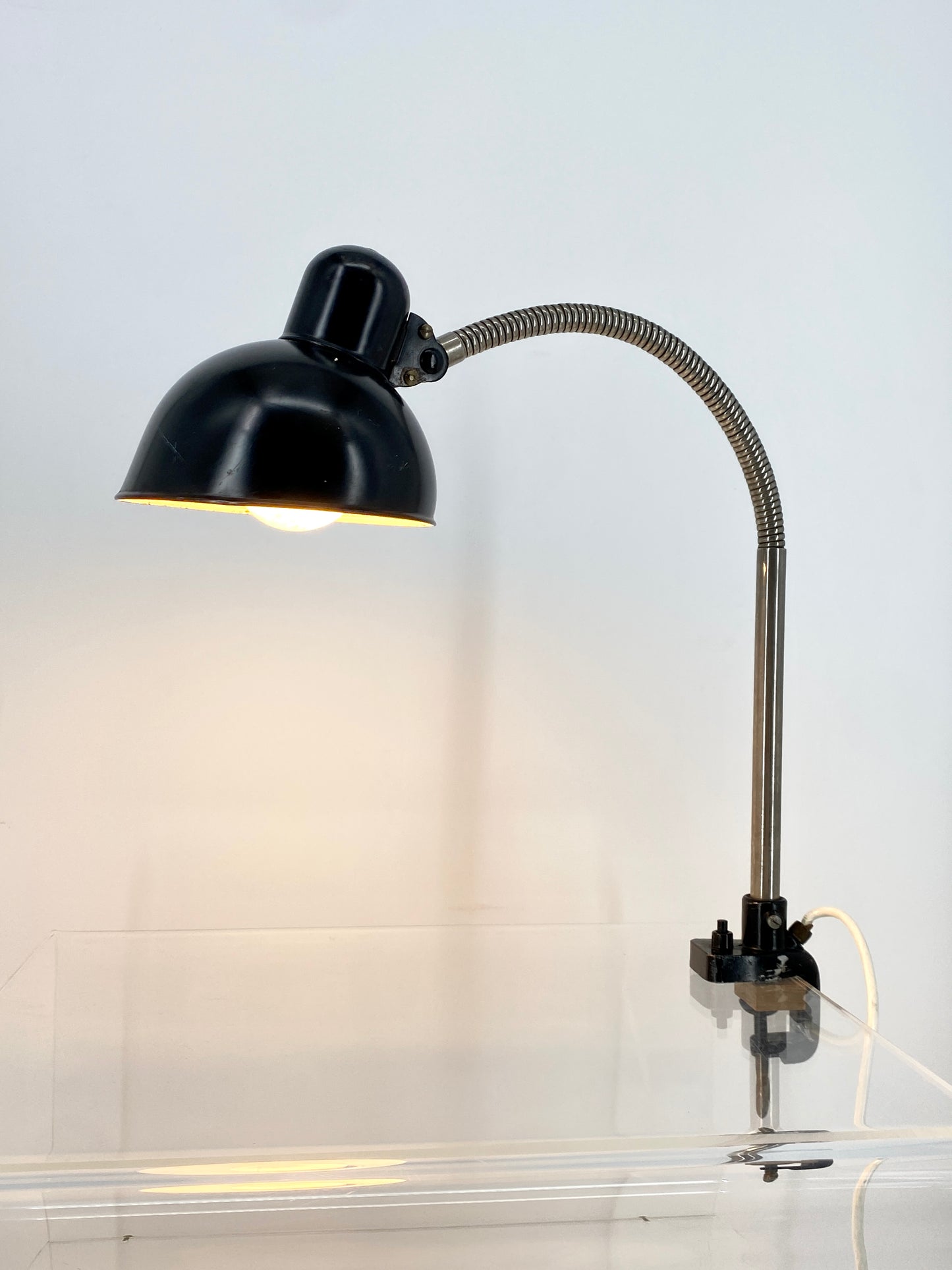 Klassische Bauhaus-Klemmlampe mit Schwanenhals, 30/40er