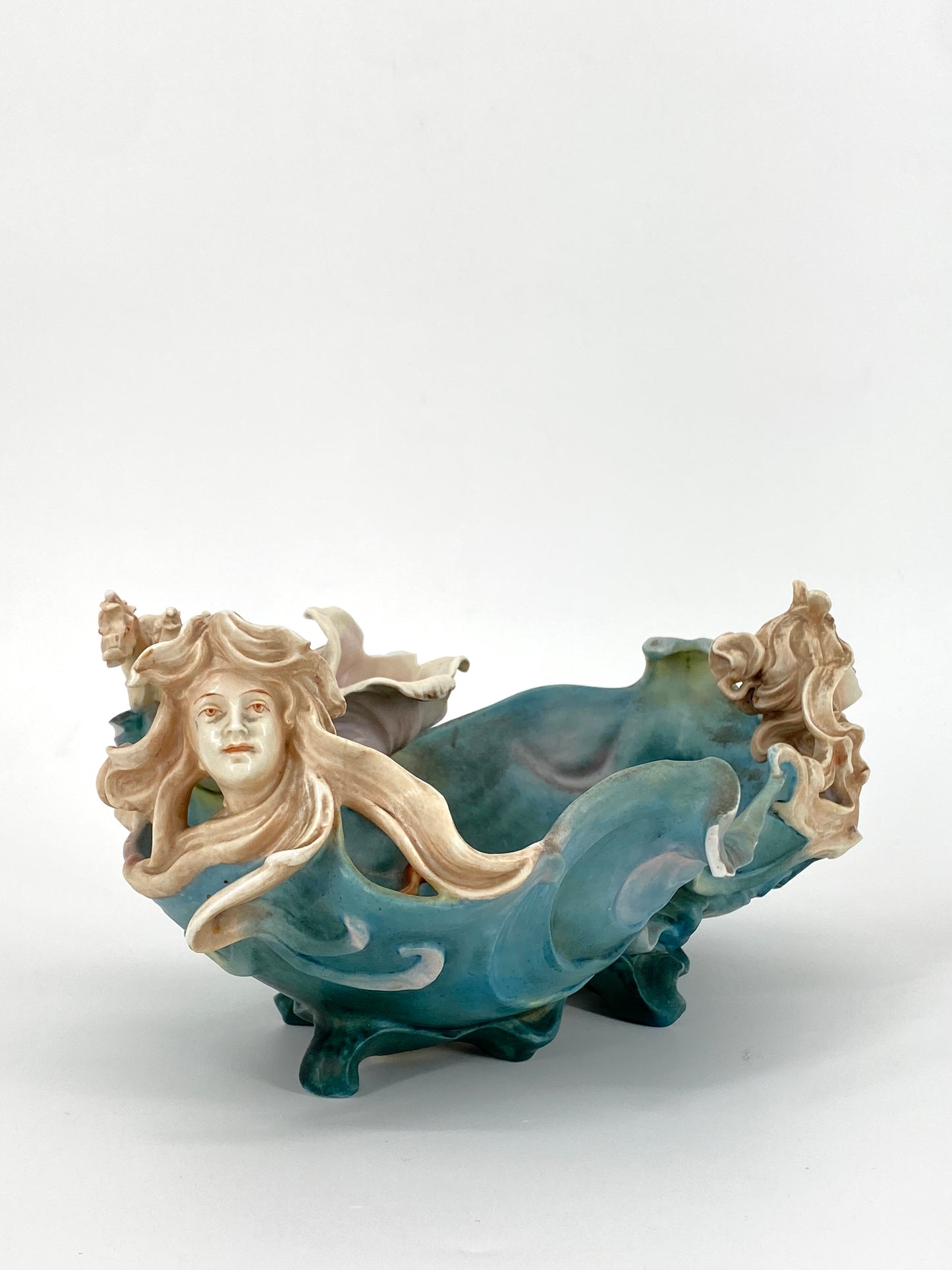 Antike Jugendstil-Schale von Rudolstadt Volkstedt aus Biskuitporzellan
