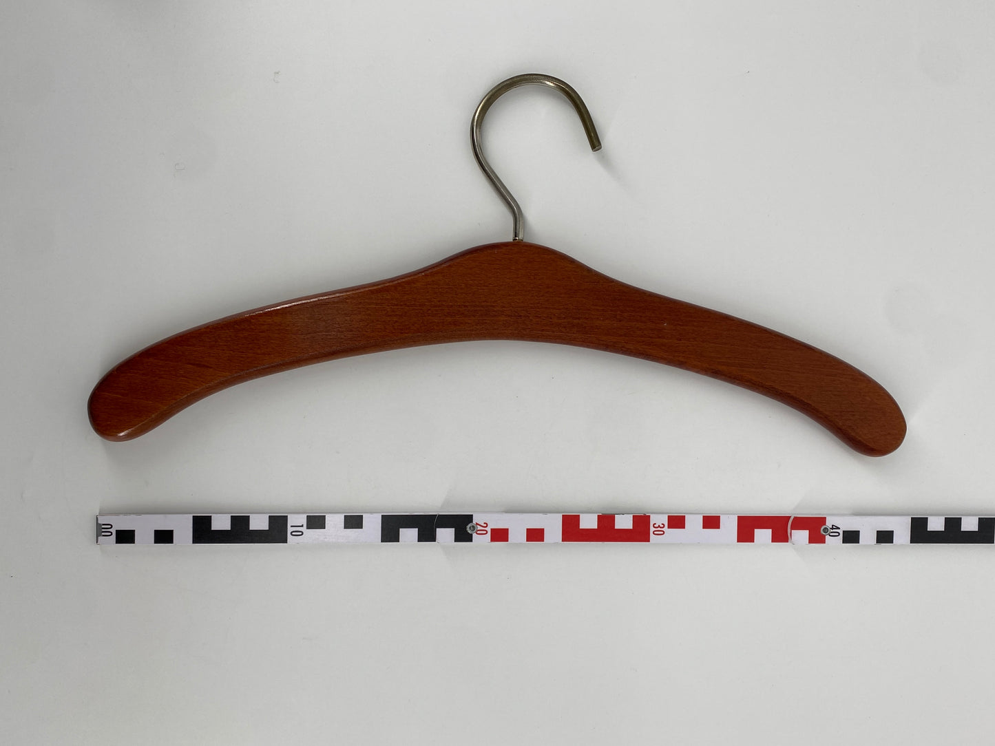 Vintage Kleiderbügel aus Holz, Mid Century