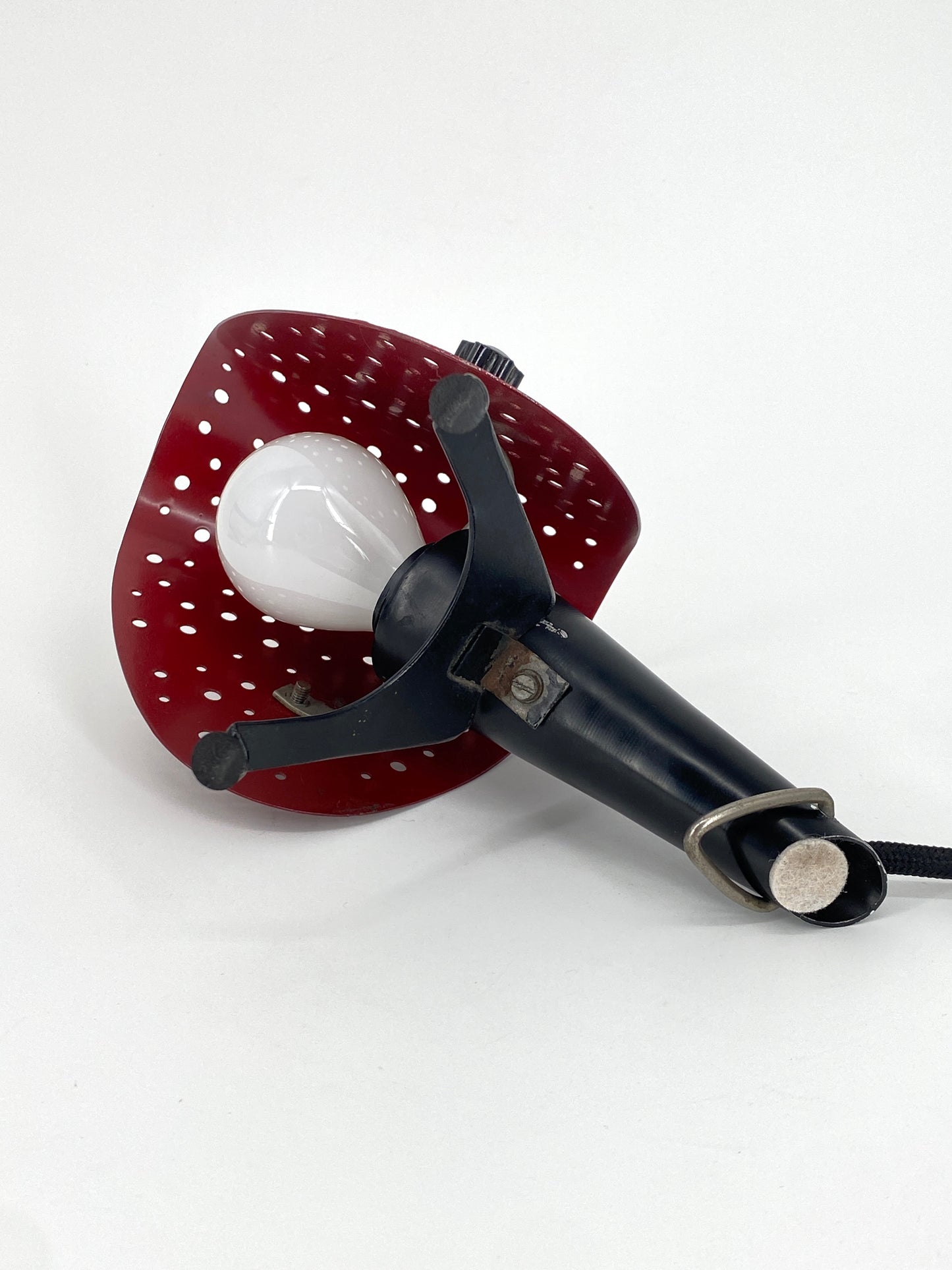 Tischlampe mit perforiertem Schirm von Ernest Igl für Hillebrand, 50er
