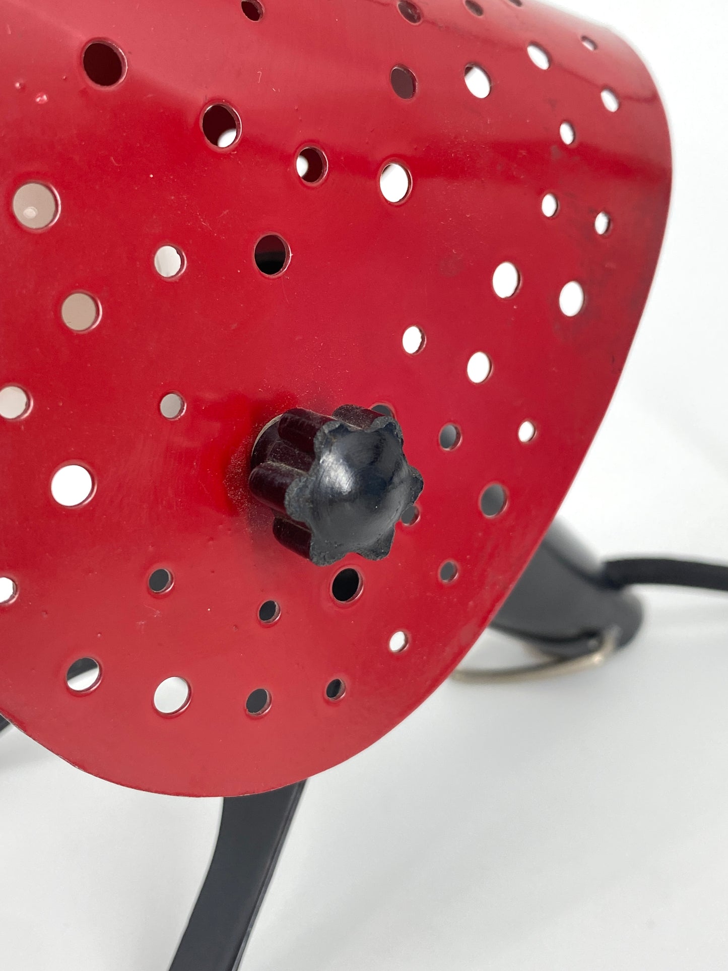 Tischlampe mit perforiertem Schirm von Ernest Igl für Hillebrand, 50er