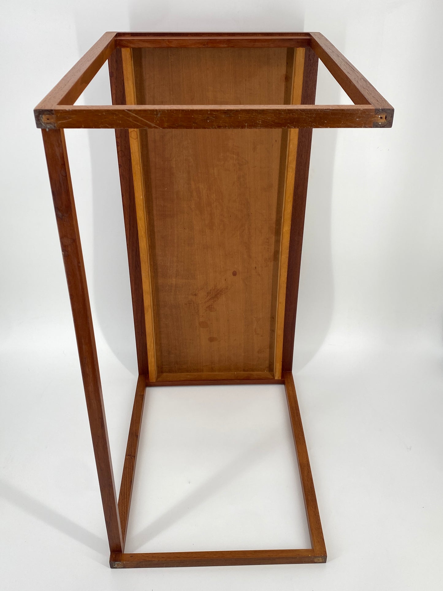 Satztische aus Teakholz gradliniges schlichtes Design, Mid Century
