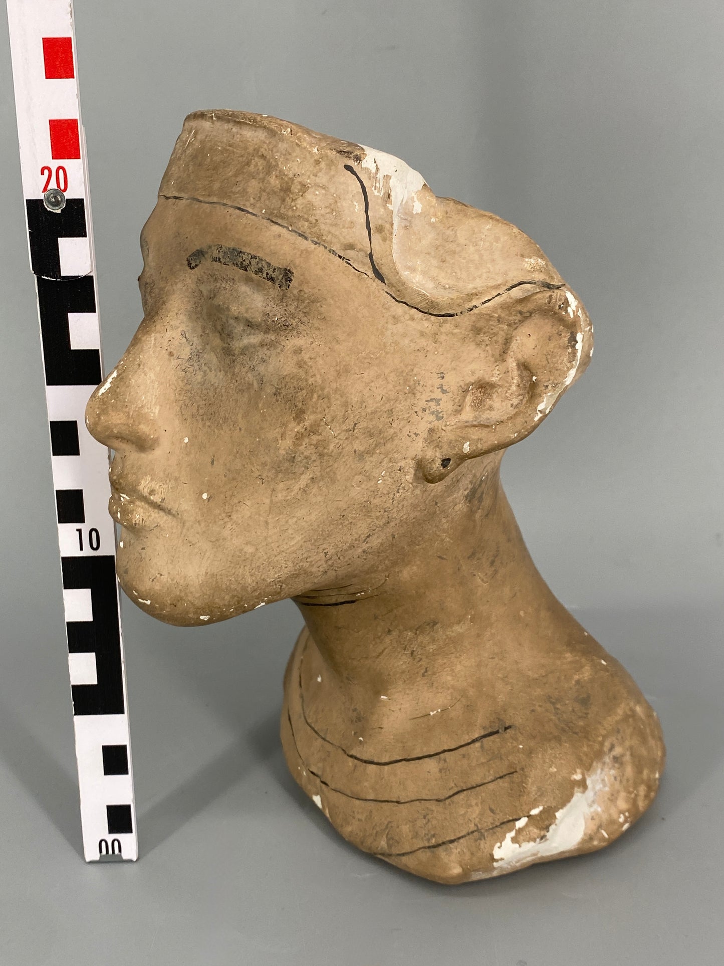 Gipsbüste von Tutanchamun im Amarna Stil, aus der Sammlung des Ägyptischen Museums Berlin