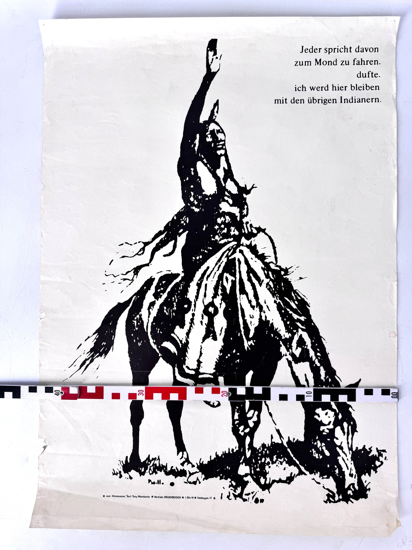 Jeder spricht davon zum Mond zu fahren... Mohawk/Indianer Poster, Zitat