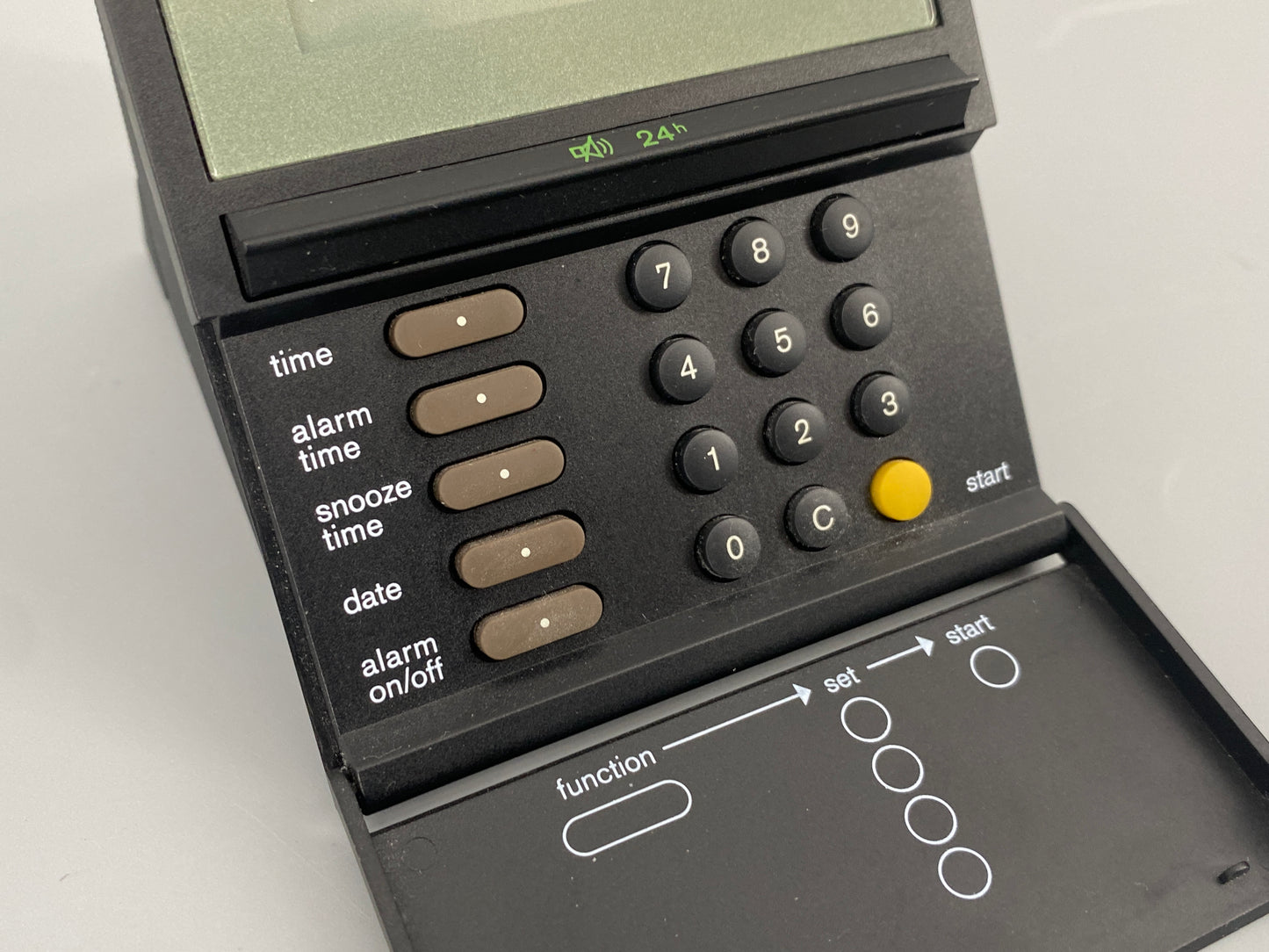 Funkwecker DB 10fsl von Dietrich Lubs für BRAUN in der original Verpackung, Deutschland 1991
